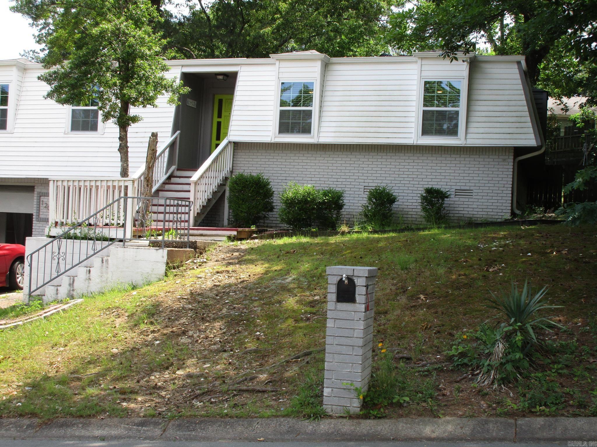 TWIN LAKES - Residential