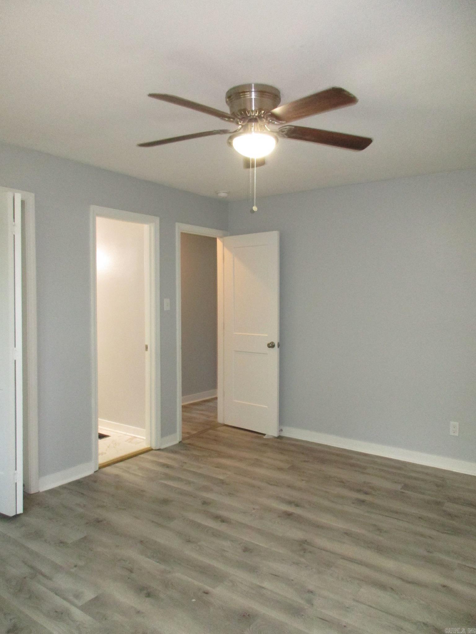 TWIN LAKES - Residential
