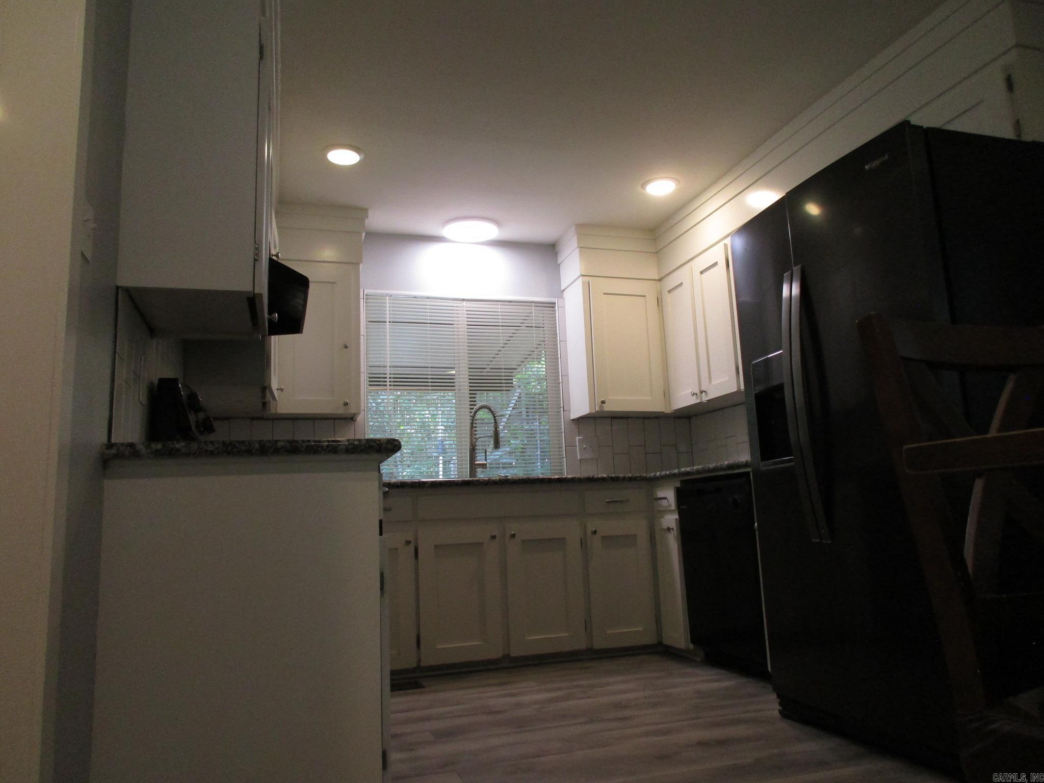 TWIN LAKES - Residential