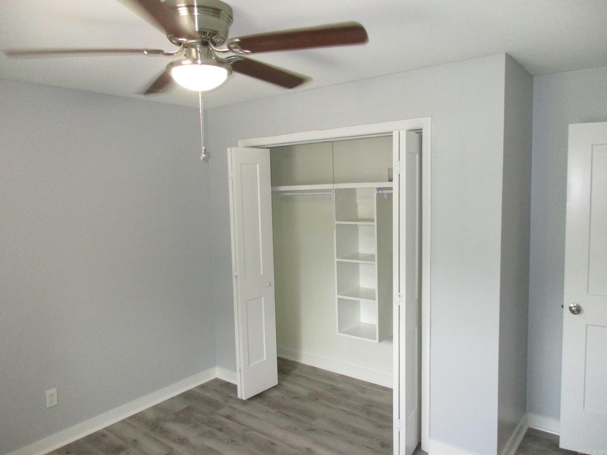 TWIN LAKES - Residential