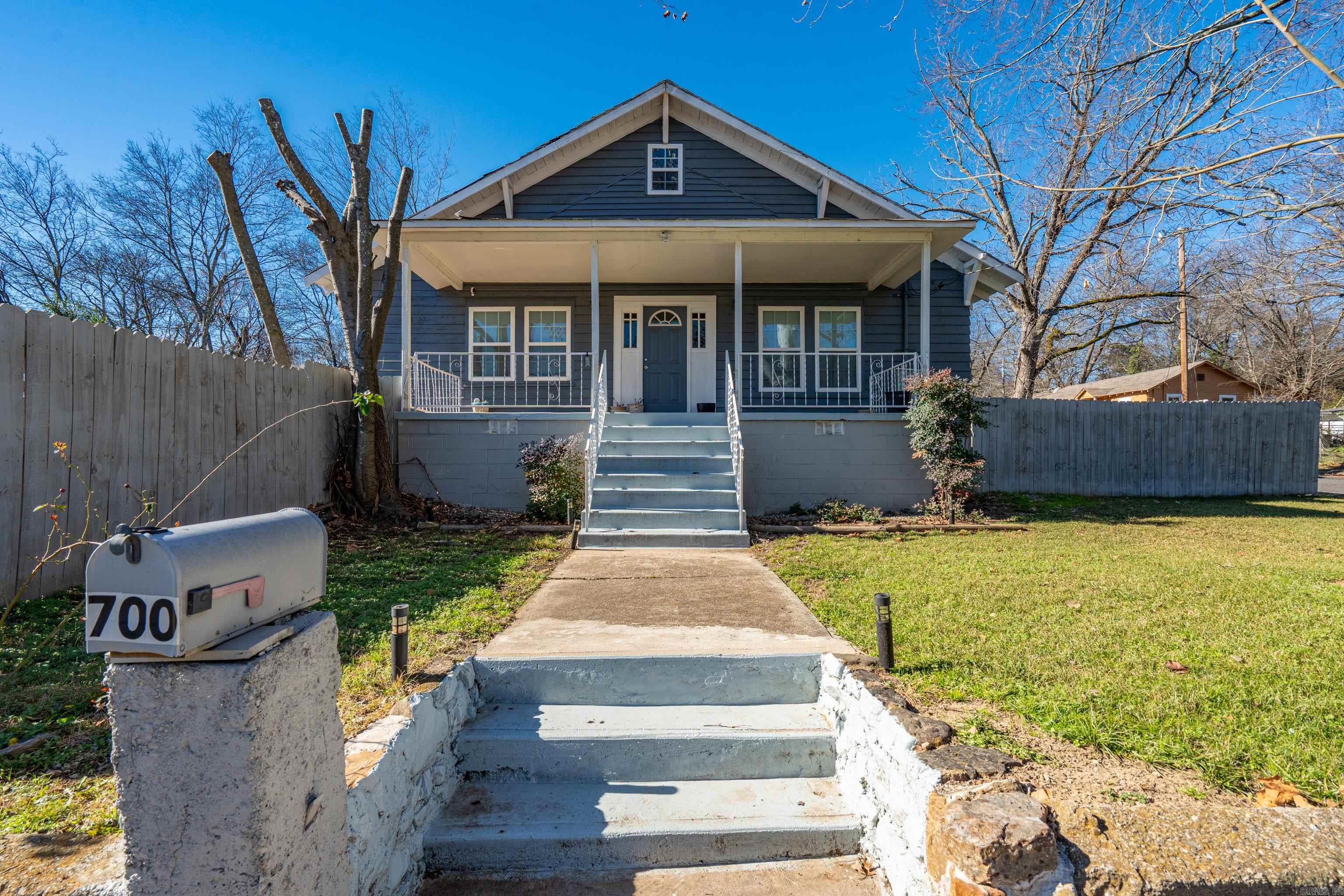 BRAUGHTONS - Residential