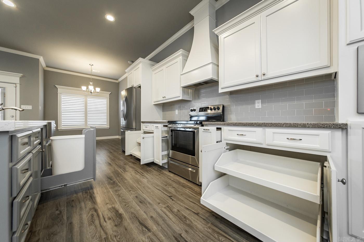 MOUNT TABOR ESTATES - Residential