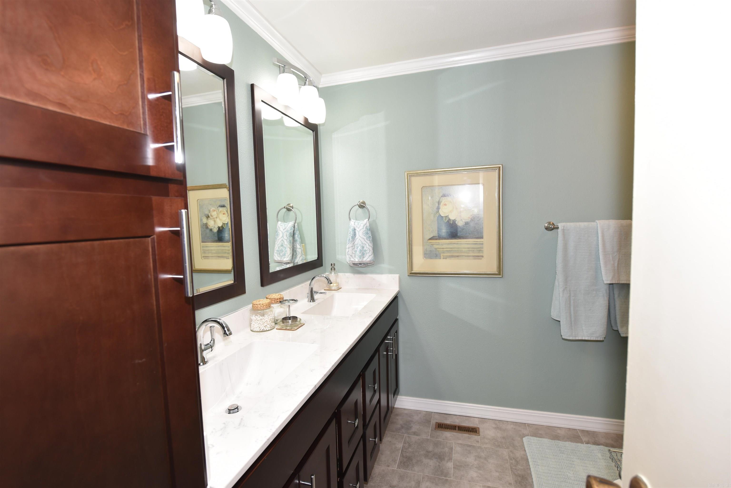 LAKEWOOD HILLS CONDO - Residential