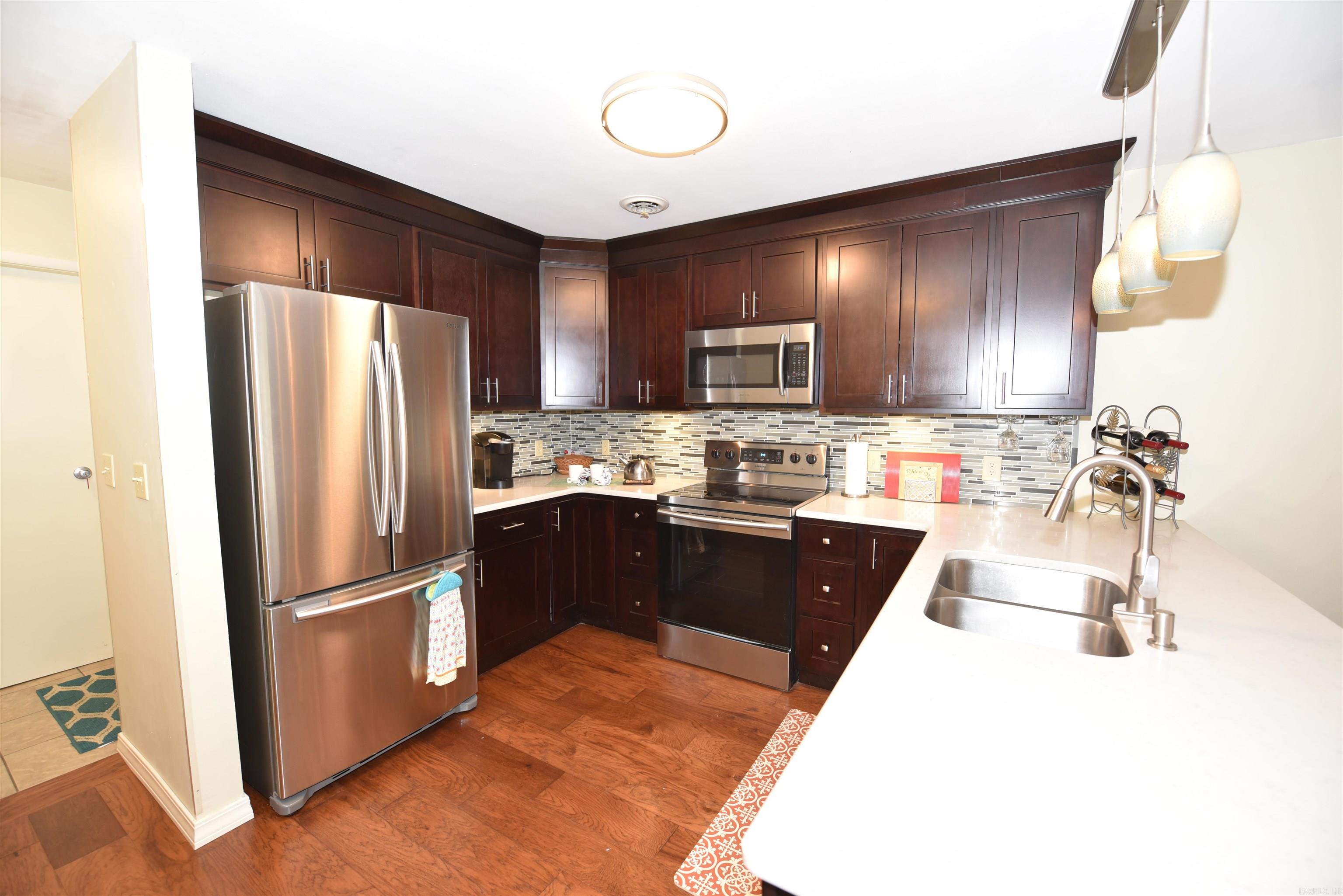 LAKEWOOD HILLS CONDO - Residential