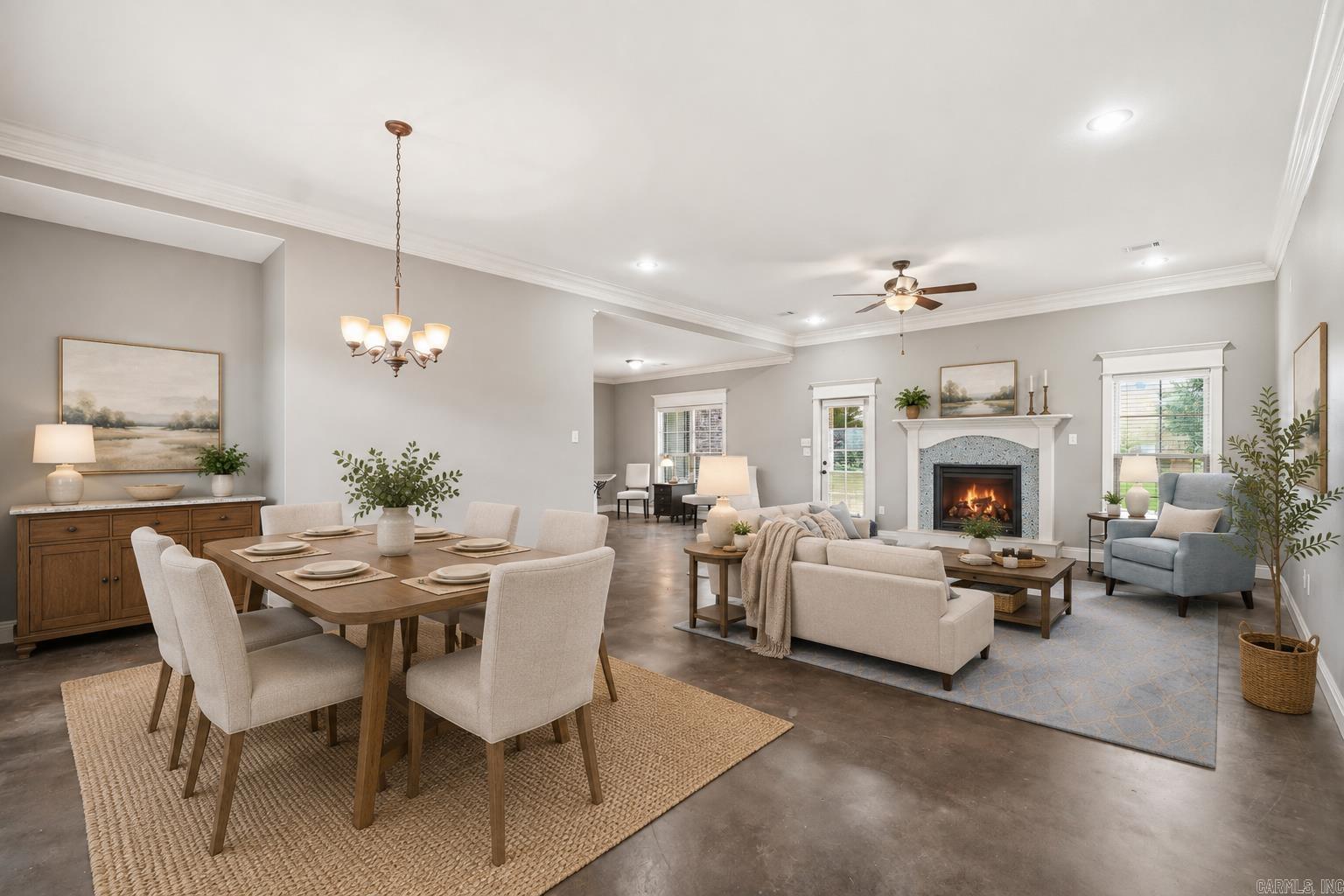 HUNTINGTON ESTATES - Residential