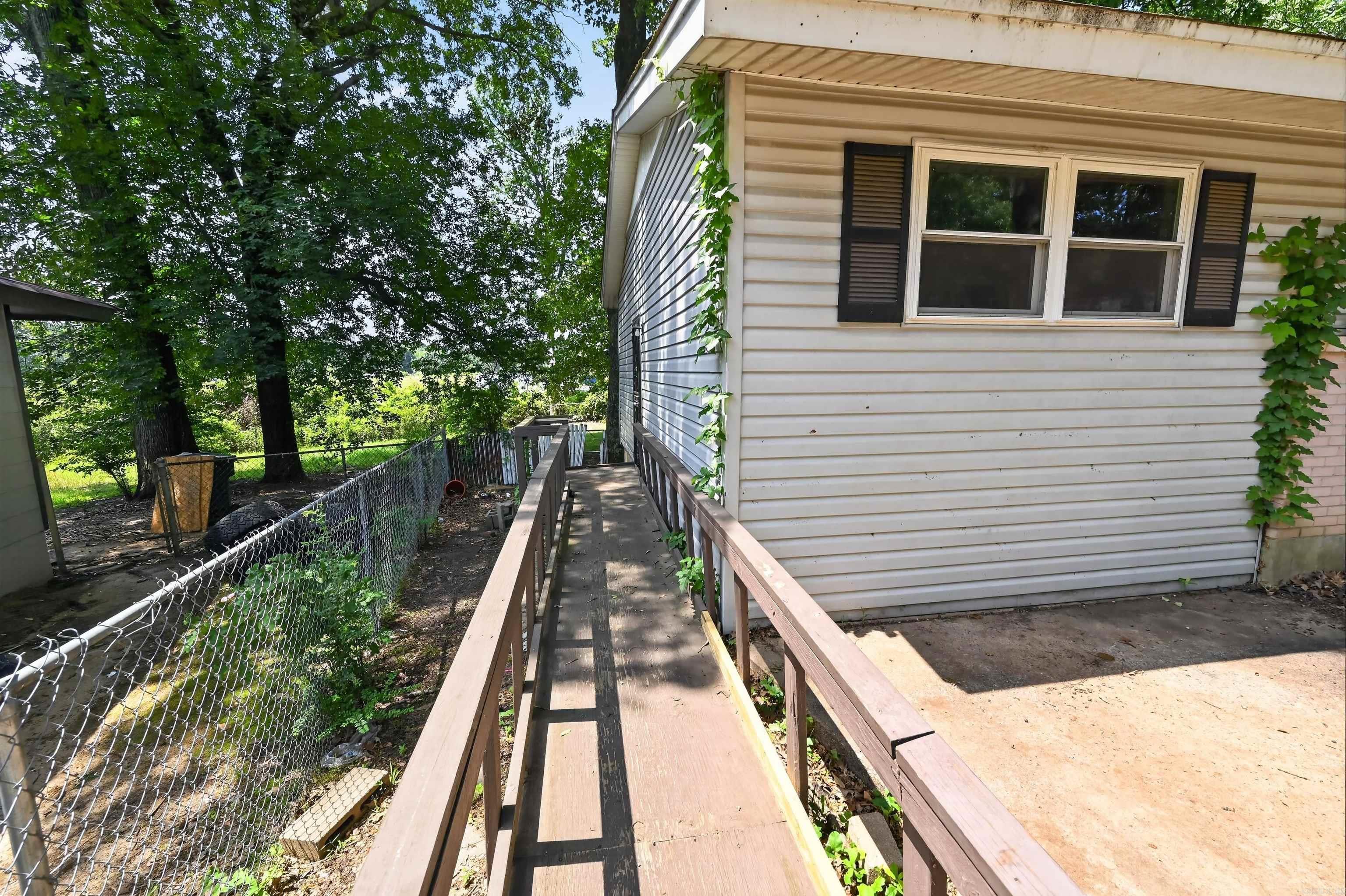 WAKEFIELD VILLAGE - Residential
