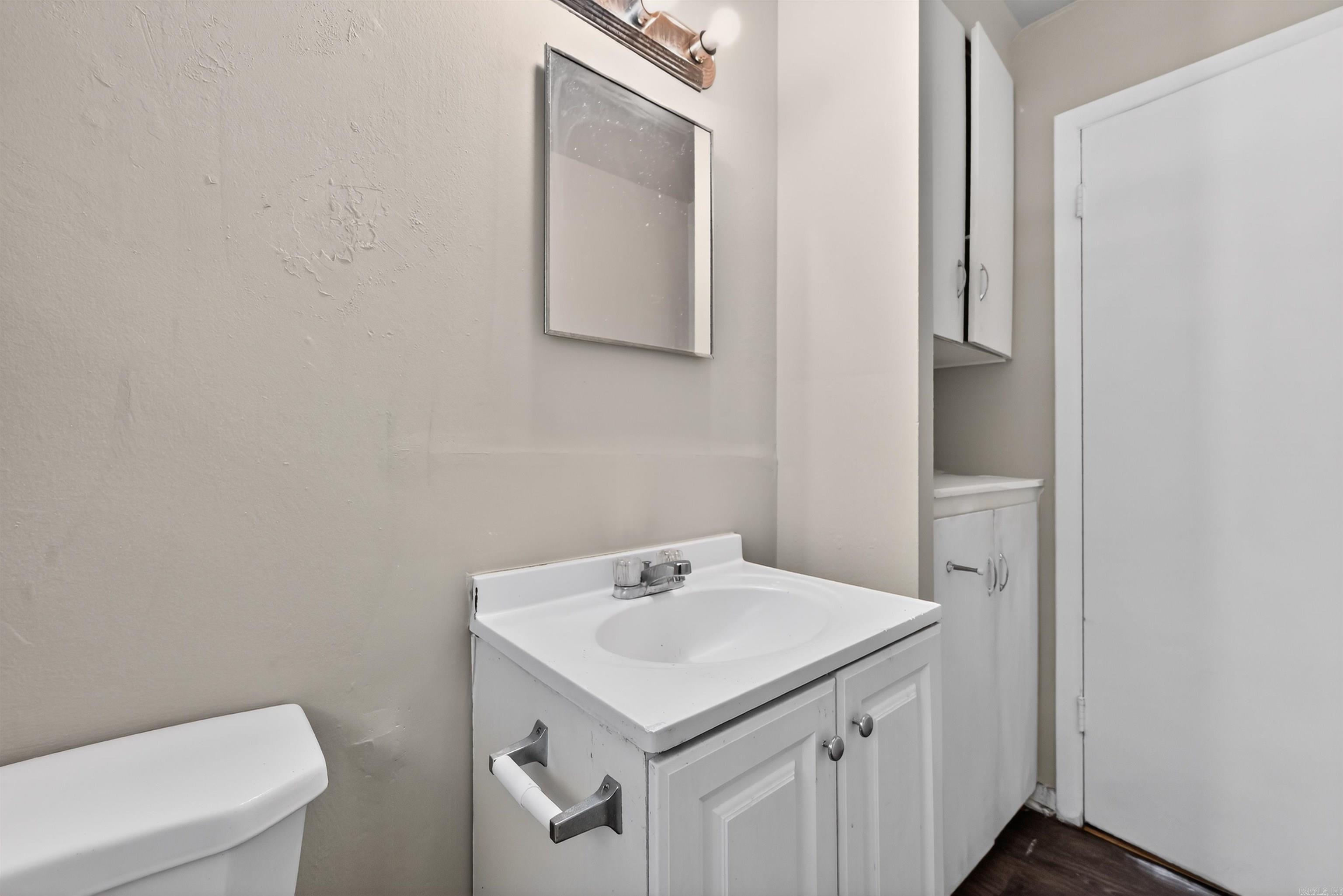 WAKEFIELD VILLAGE - Residential