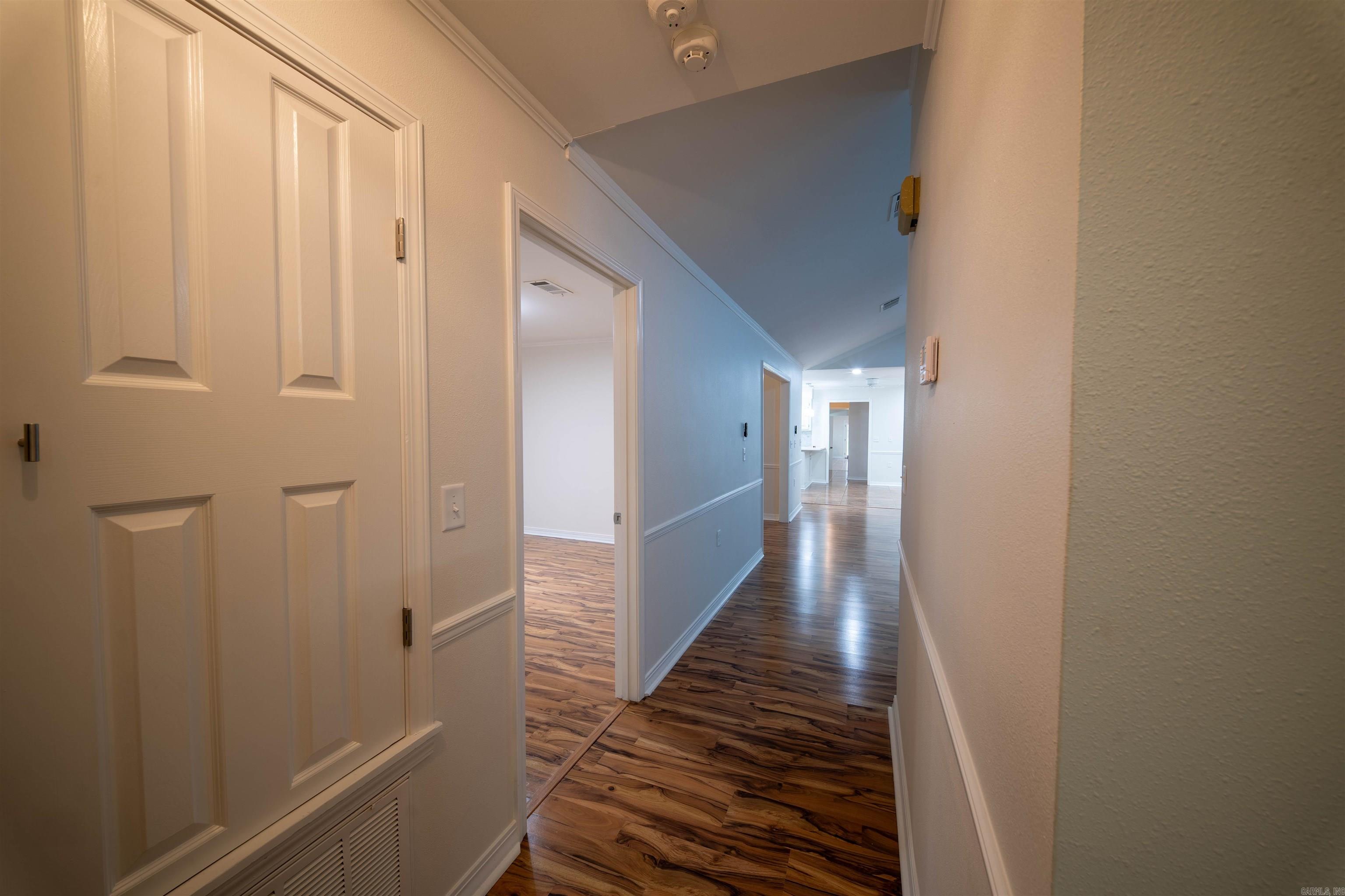 HOLLOW HILLS - Residential