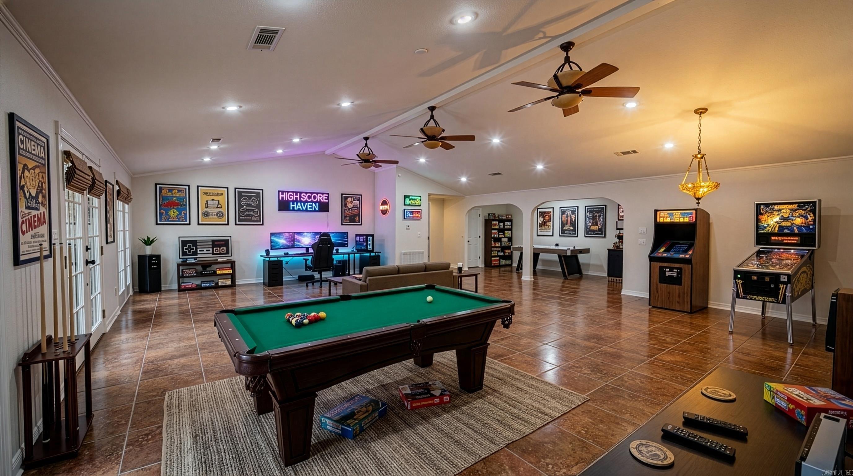 HOLLOW HILLS - Residential