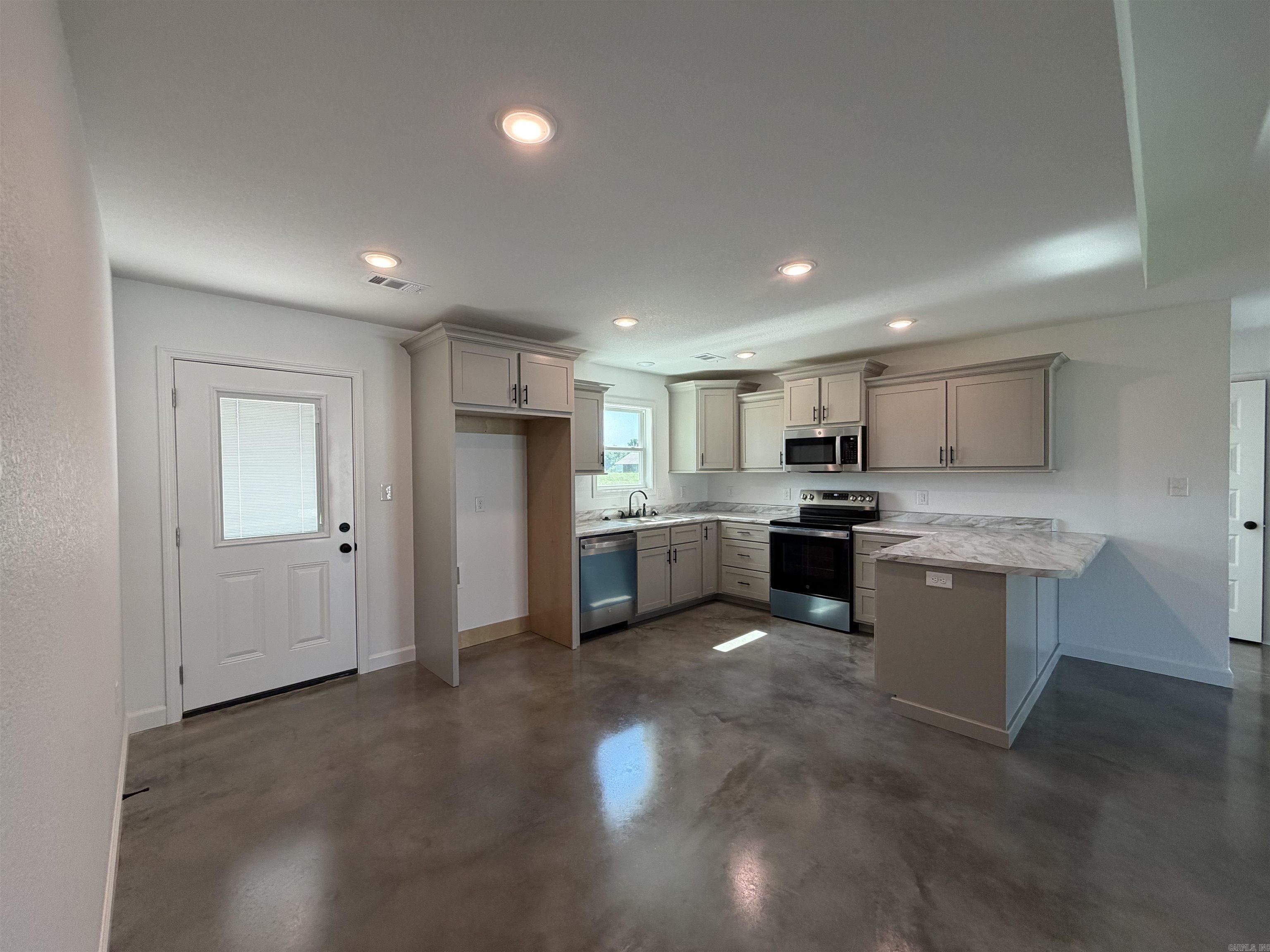 Jenna C - Residential