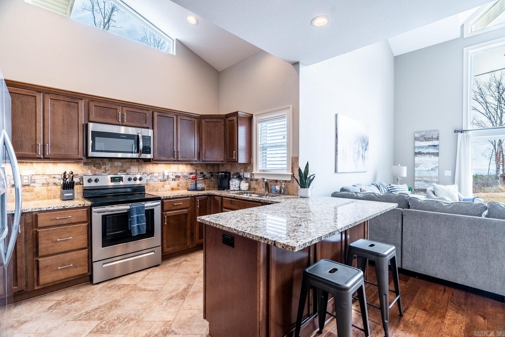 OSAGE POINT - Residential