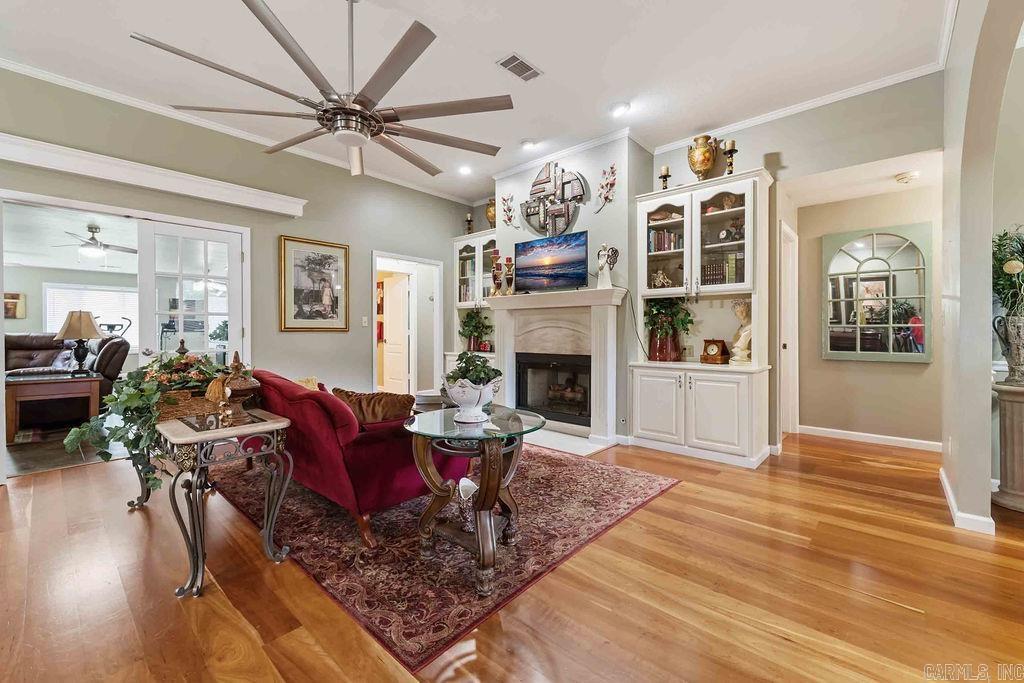 HUNTINGTON PLACE - Residential