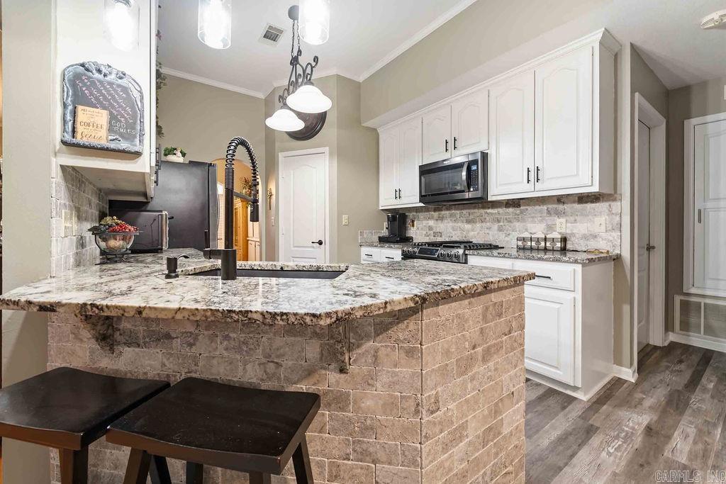HUNTINGTON PLACE - Residential