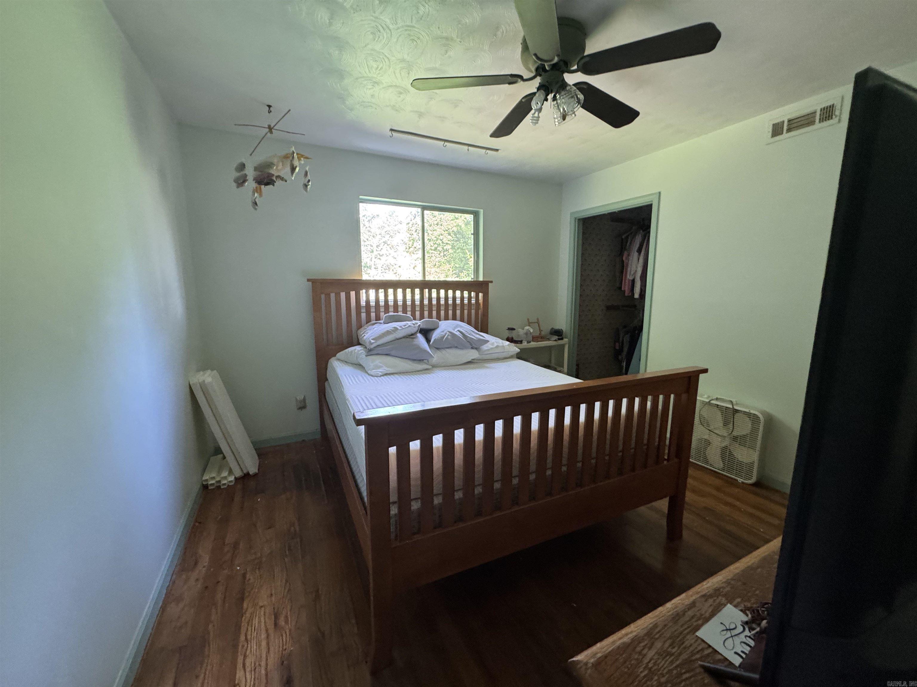 CIRCLE LAKE - Residential