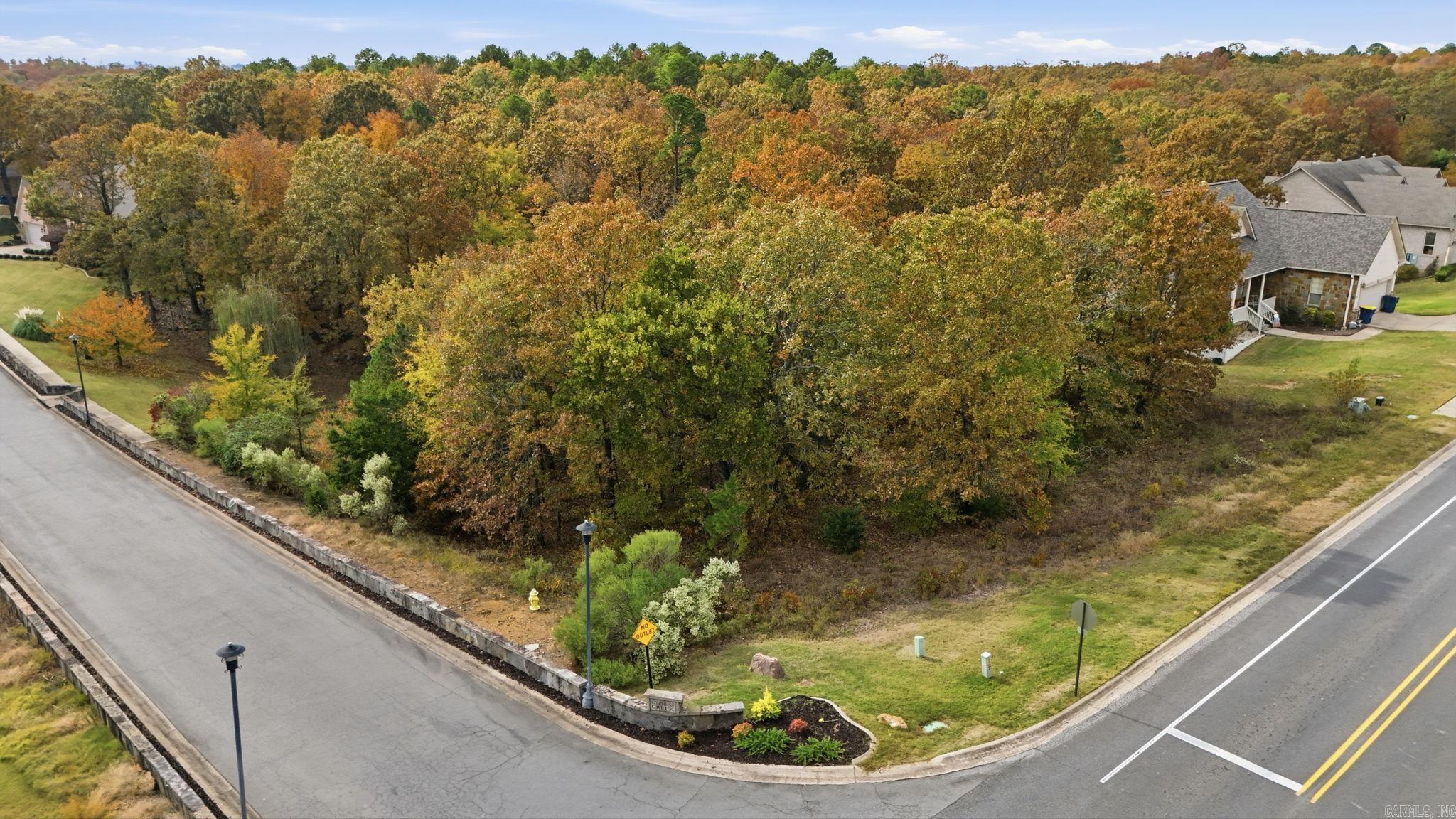 Prime 0.53-acre homesite in Cabot’s highly sought-after Stone Ridge at Cypress Creek. Surrounded by beautiful custom residences and resort-style amenities including a swimming pool, tennis courts, clubhouse, and golf course. Enjoy convenient access to I-67/167 and the future I-57 corridor, enhancing both lifestyle and long-term value.  Perfectly suited for a custom build or strategic investment in a rapidly appreciating luxury community. Secure your place in one of Cabot’s most desirable developments — contact me today for details and to schedule your private land walkthrough. ???