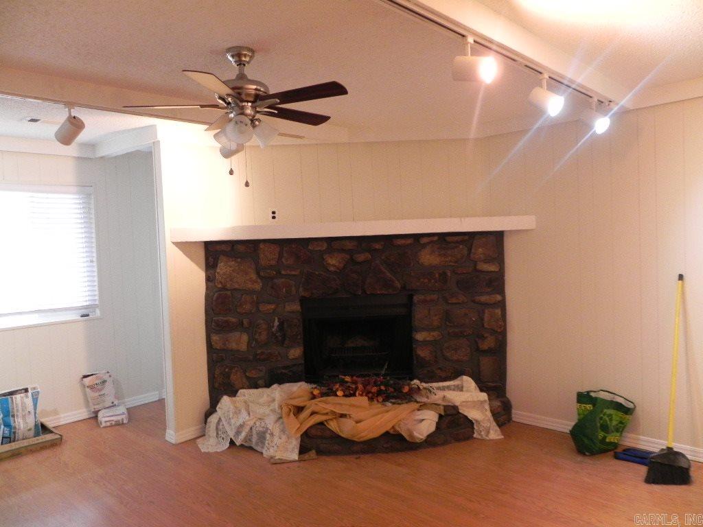 CREEKDALE - Residential