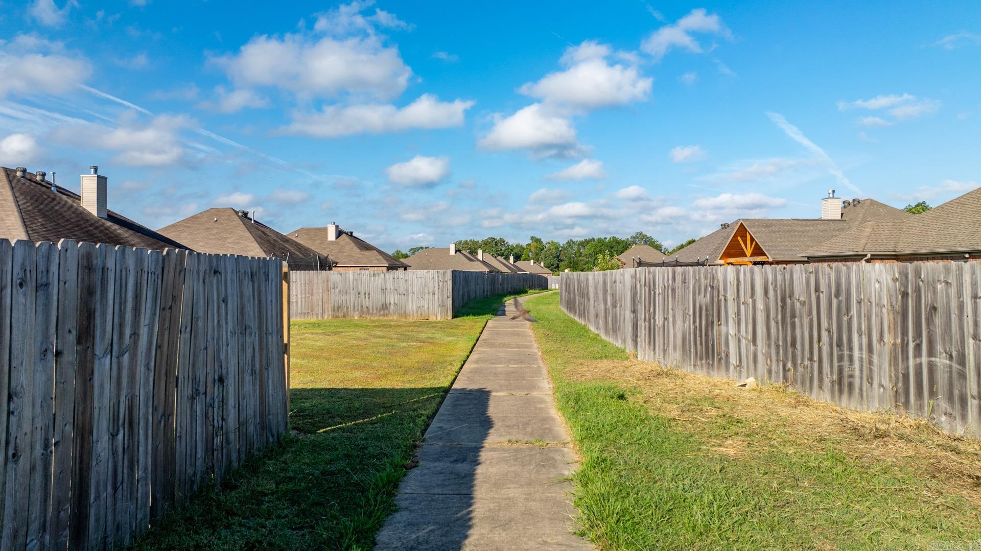 COUNTRY CLUB OF ARK THE - Residential