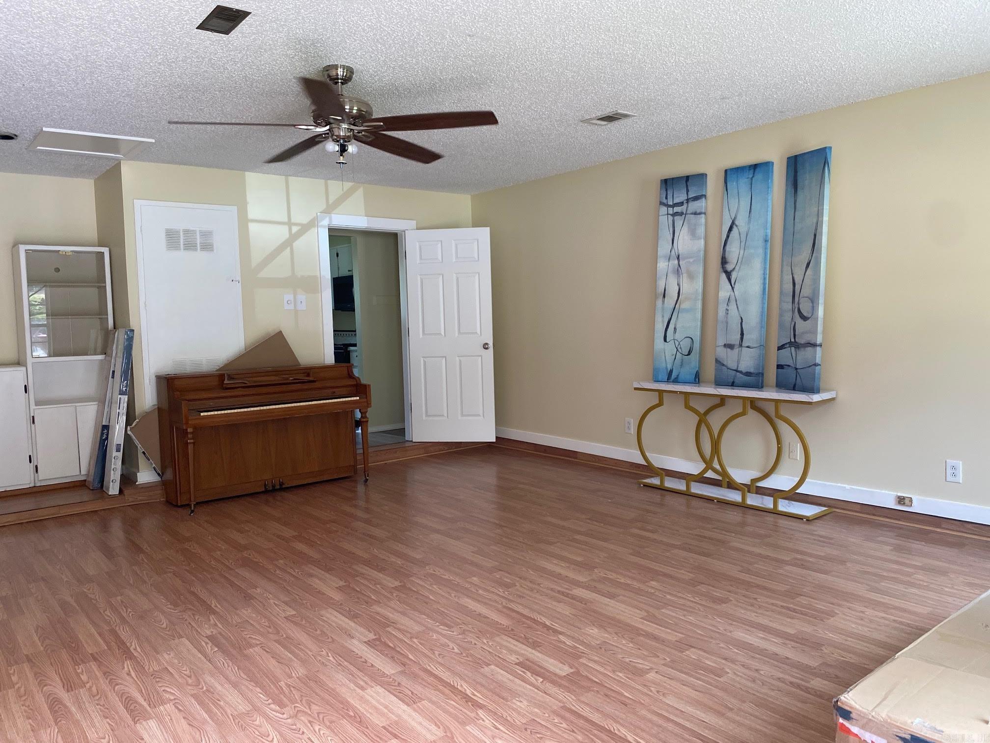 BROADMOOR NORTH - Residential