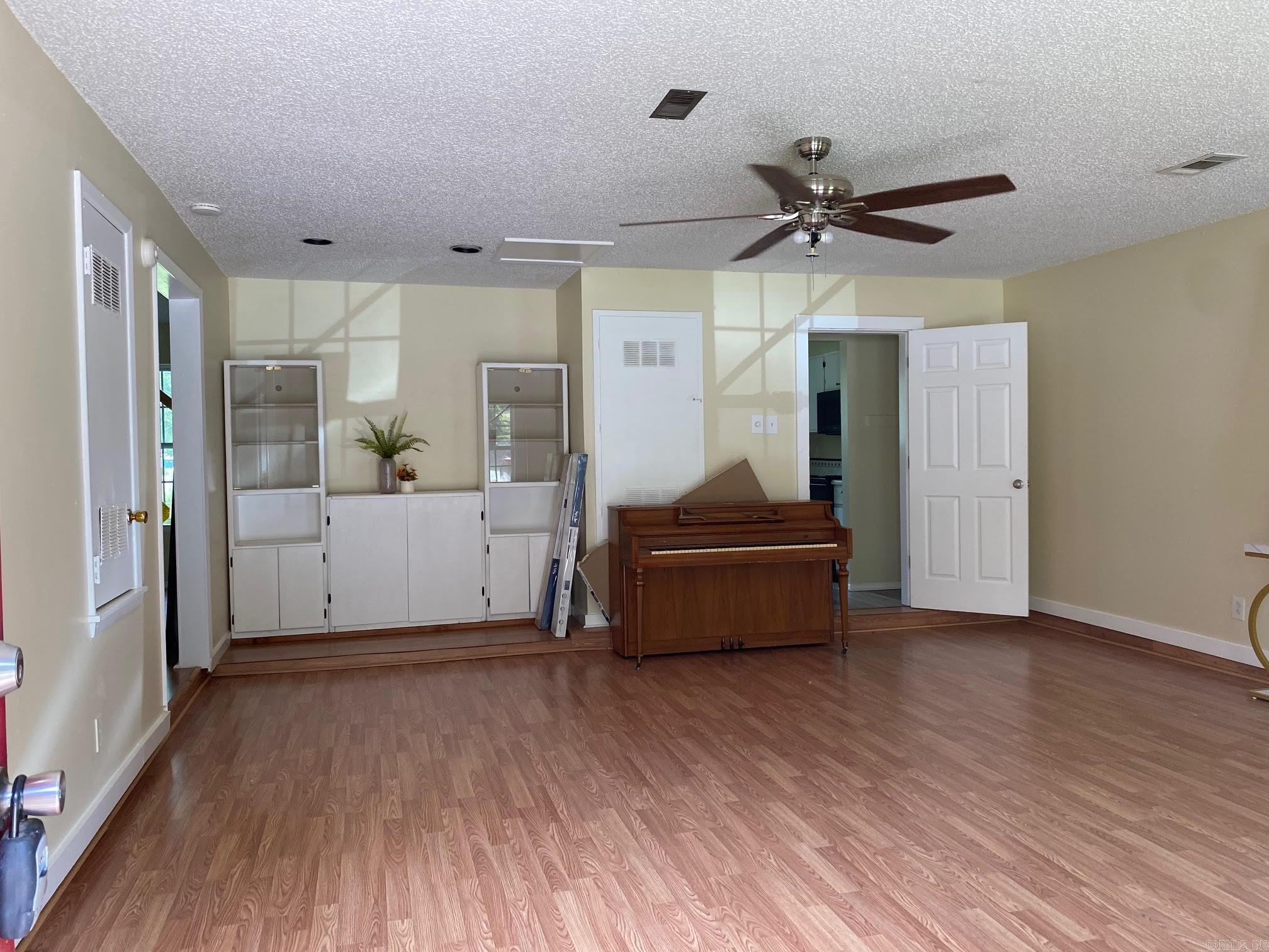 BROADMOOR NORTH - Residential