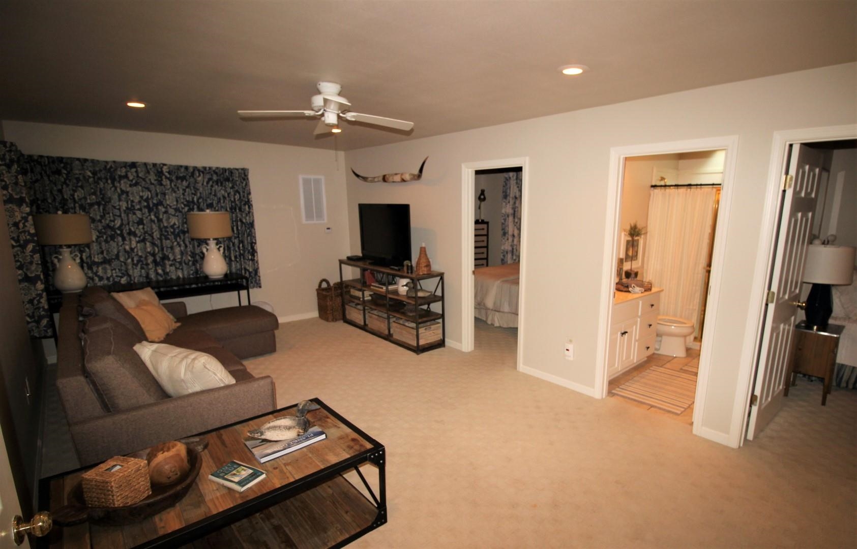 Eden Isle-Country Club - Residential
