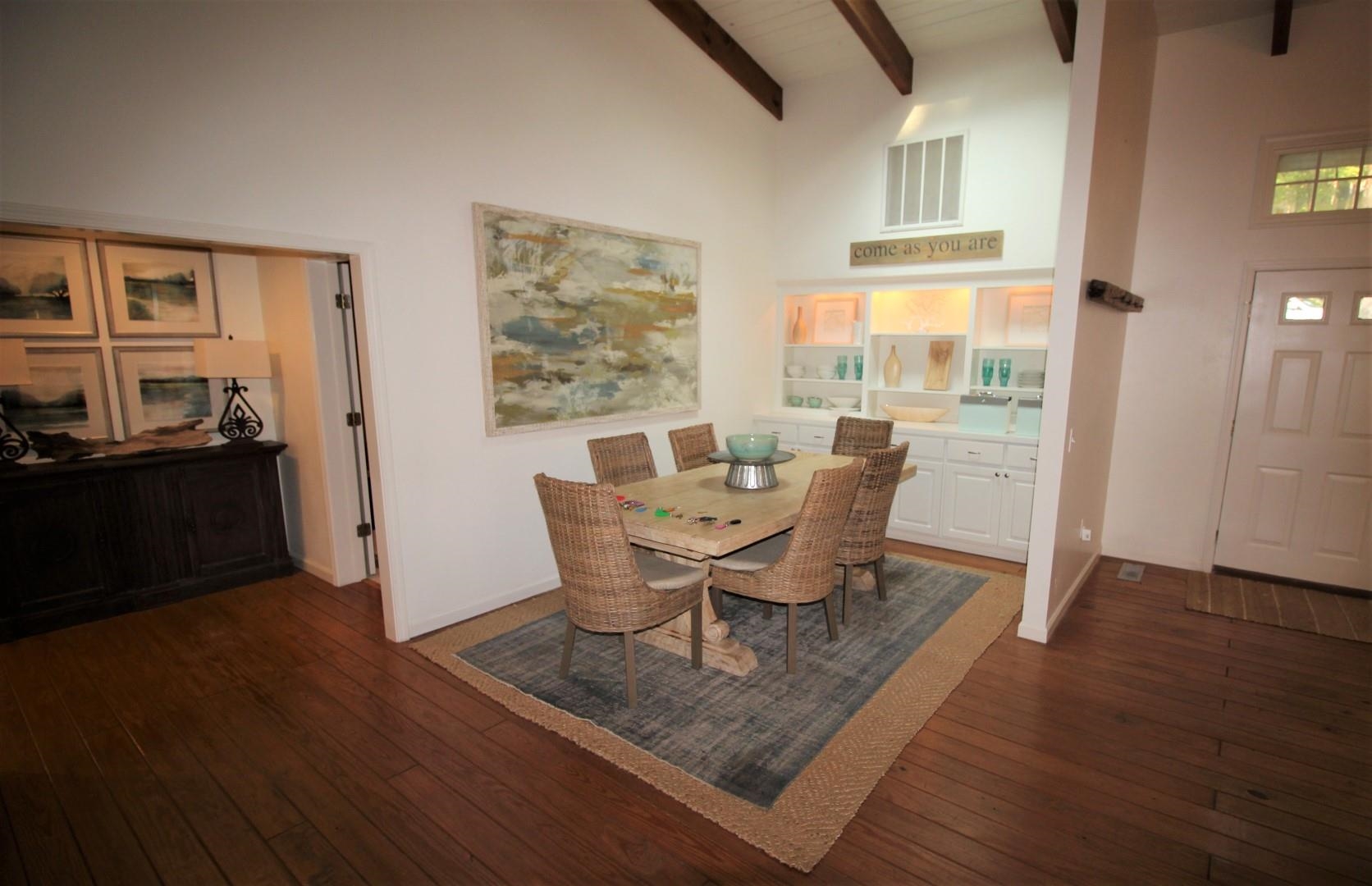 Eden Isle-Country Club - Residential