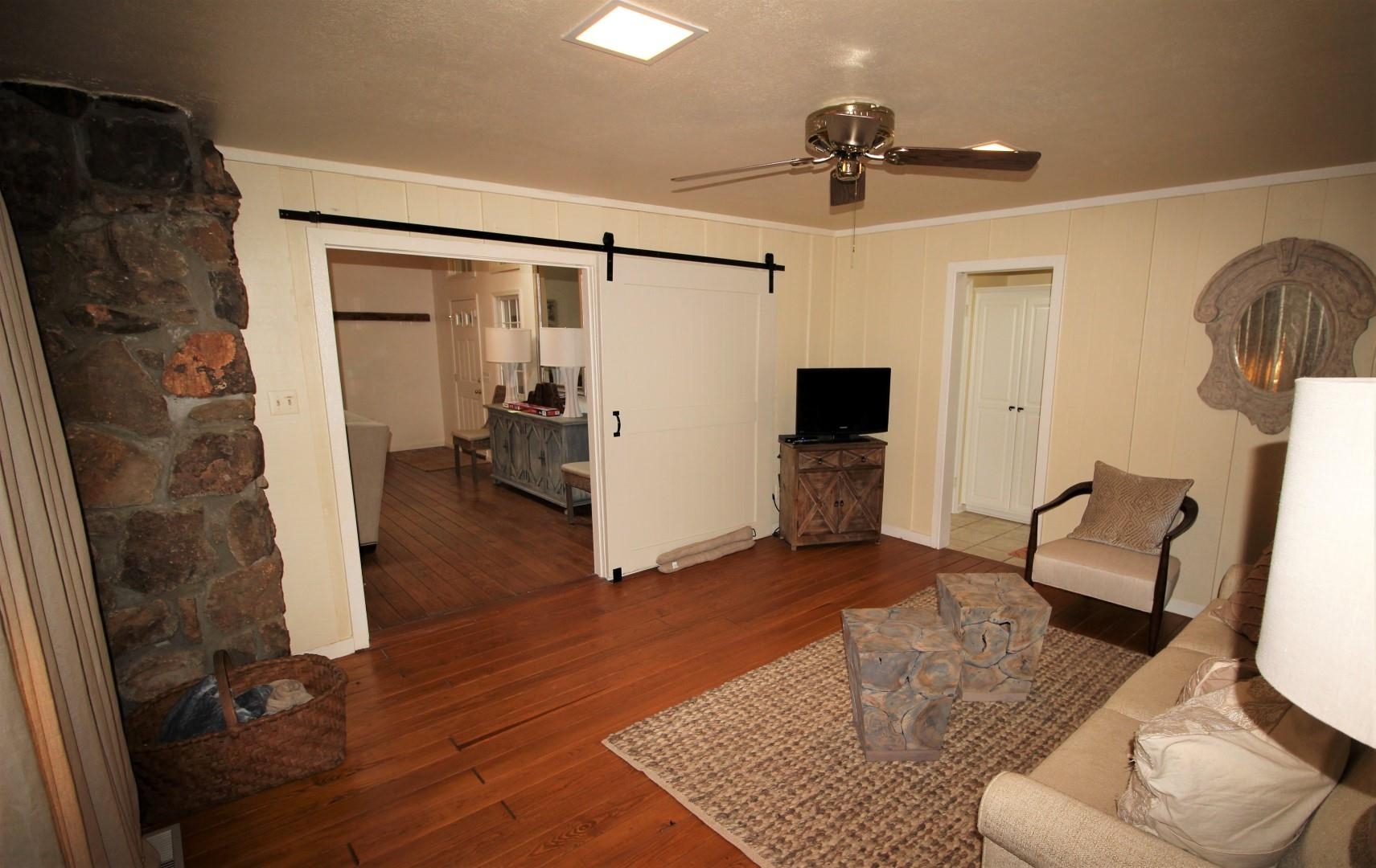 Eden Isle-Country Club - Residential