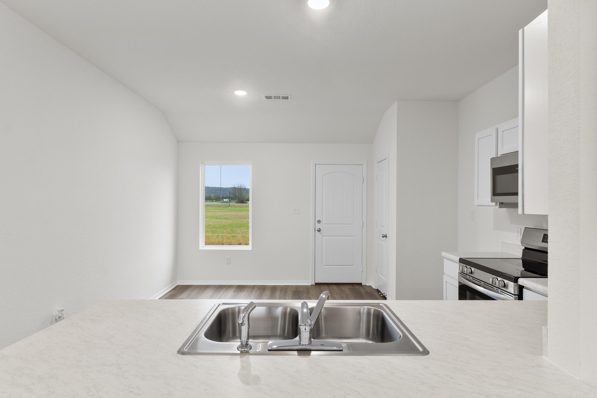 HILL FARM - Residential