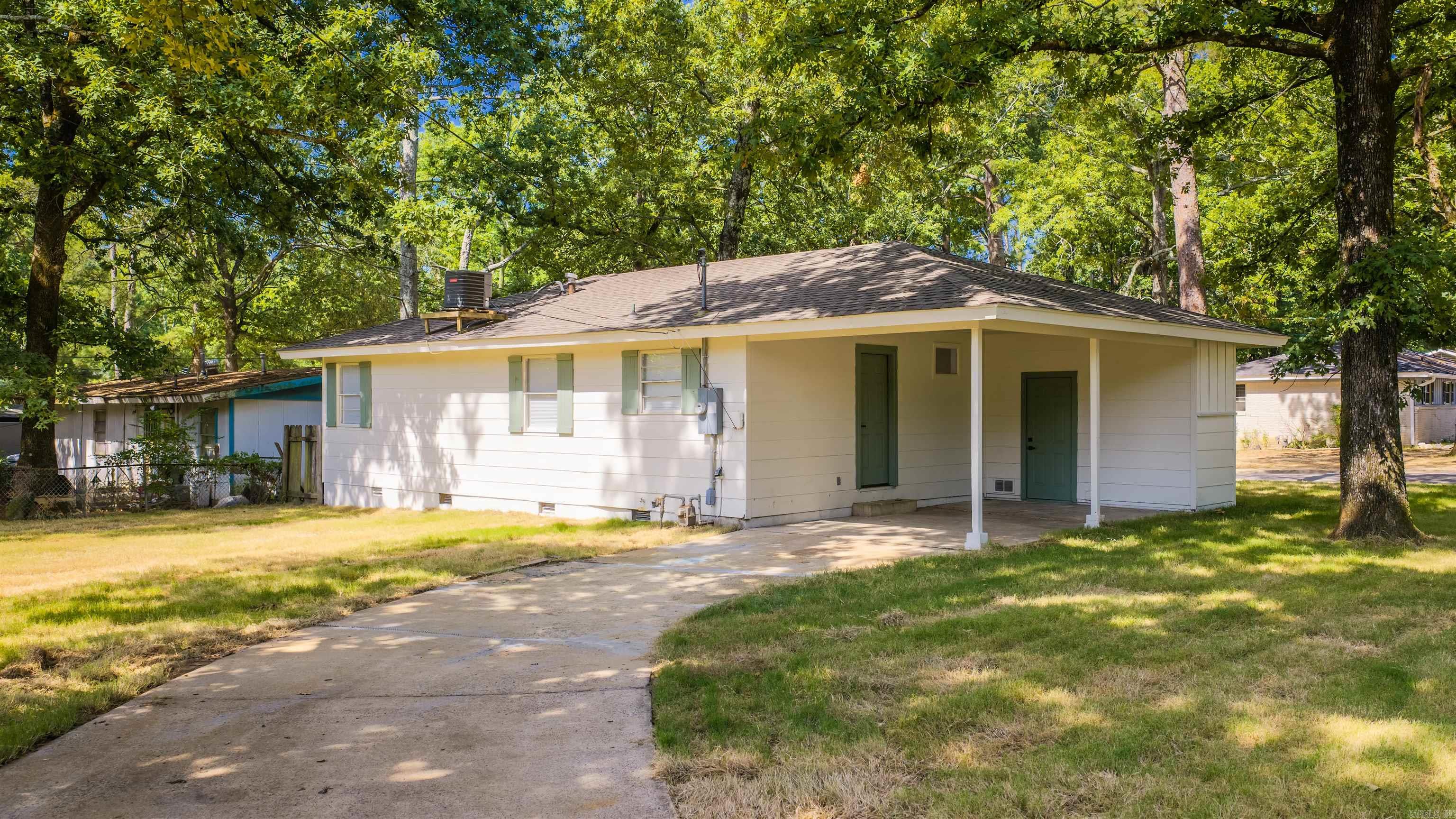 WAKEFIELD VILLAGE - Residential