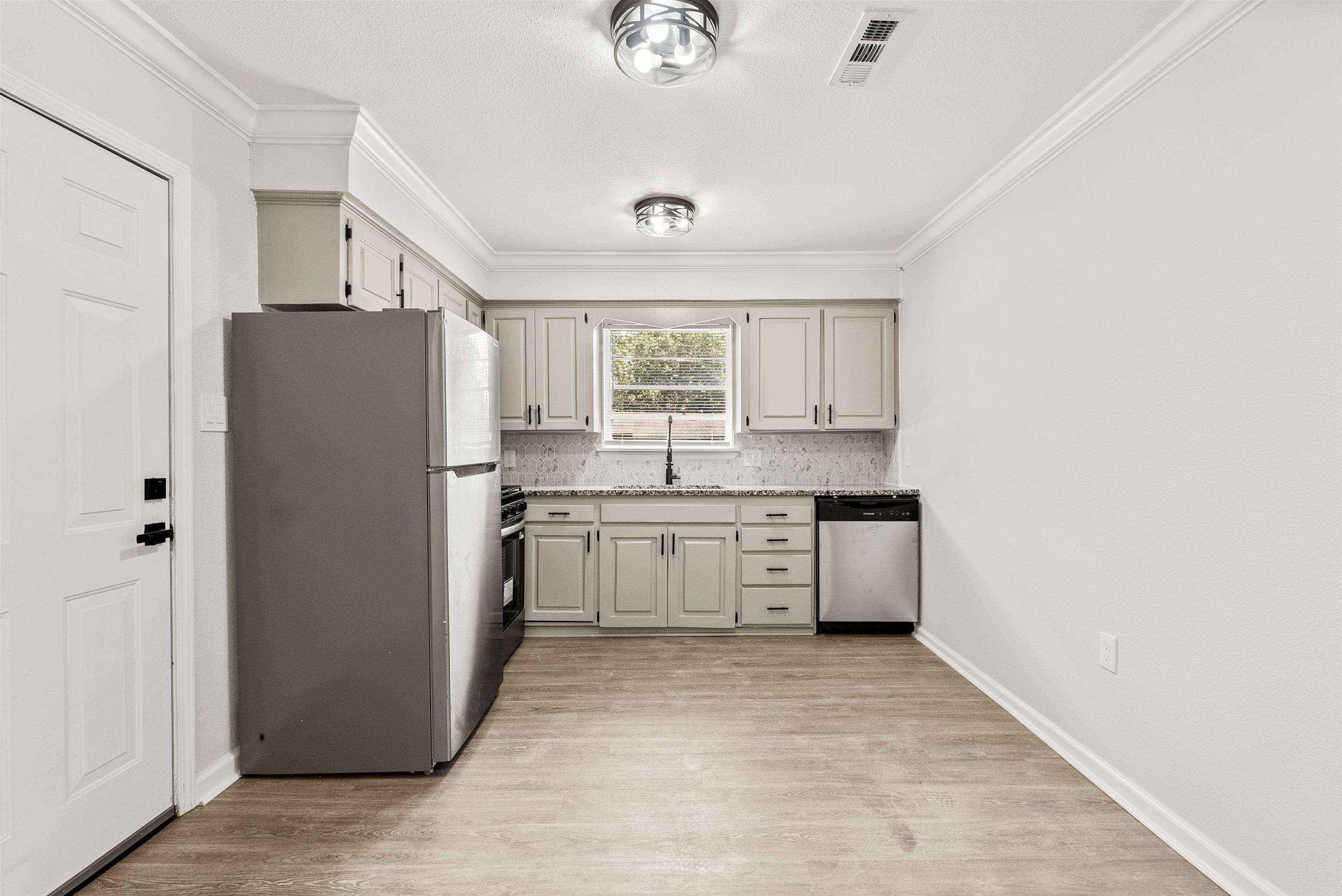 WAKEFIELD VILLAGE - Residential