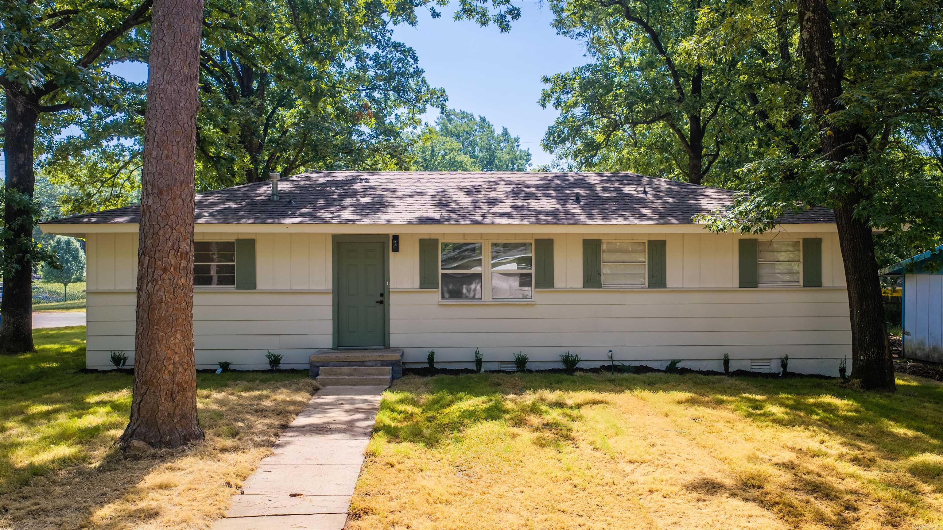 WAKEFIELD VILLAGE - Residential