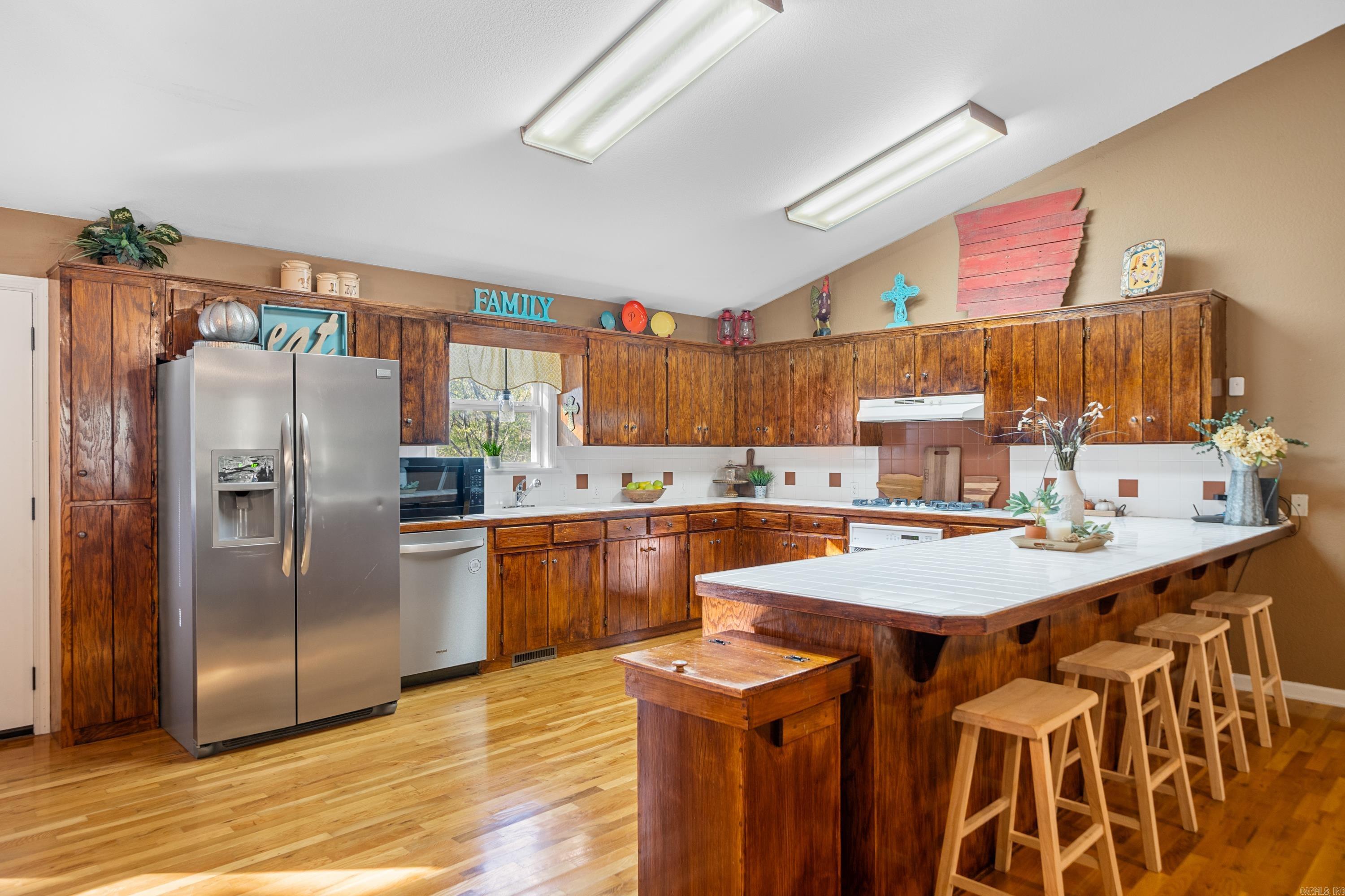 WOODLAND COVE - Residential