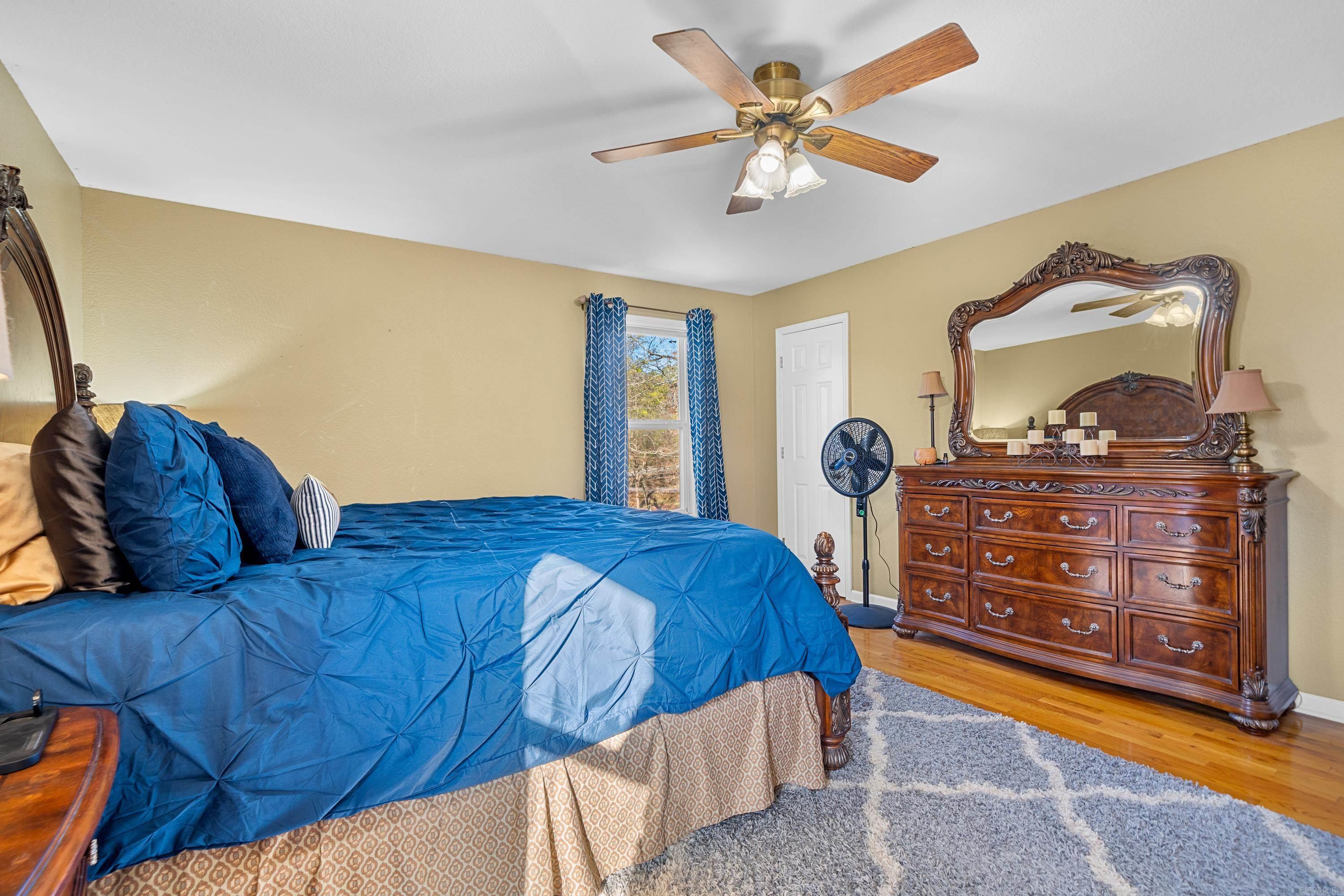 WOODLAND COVE - Residential