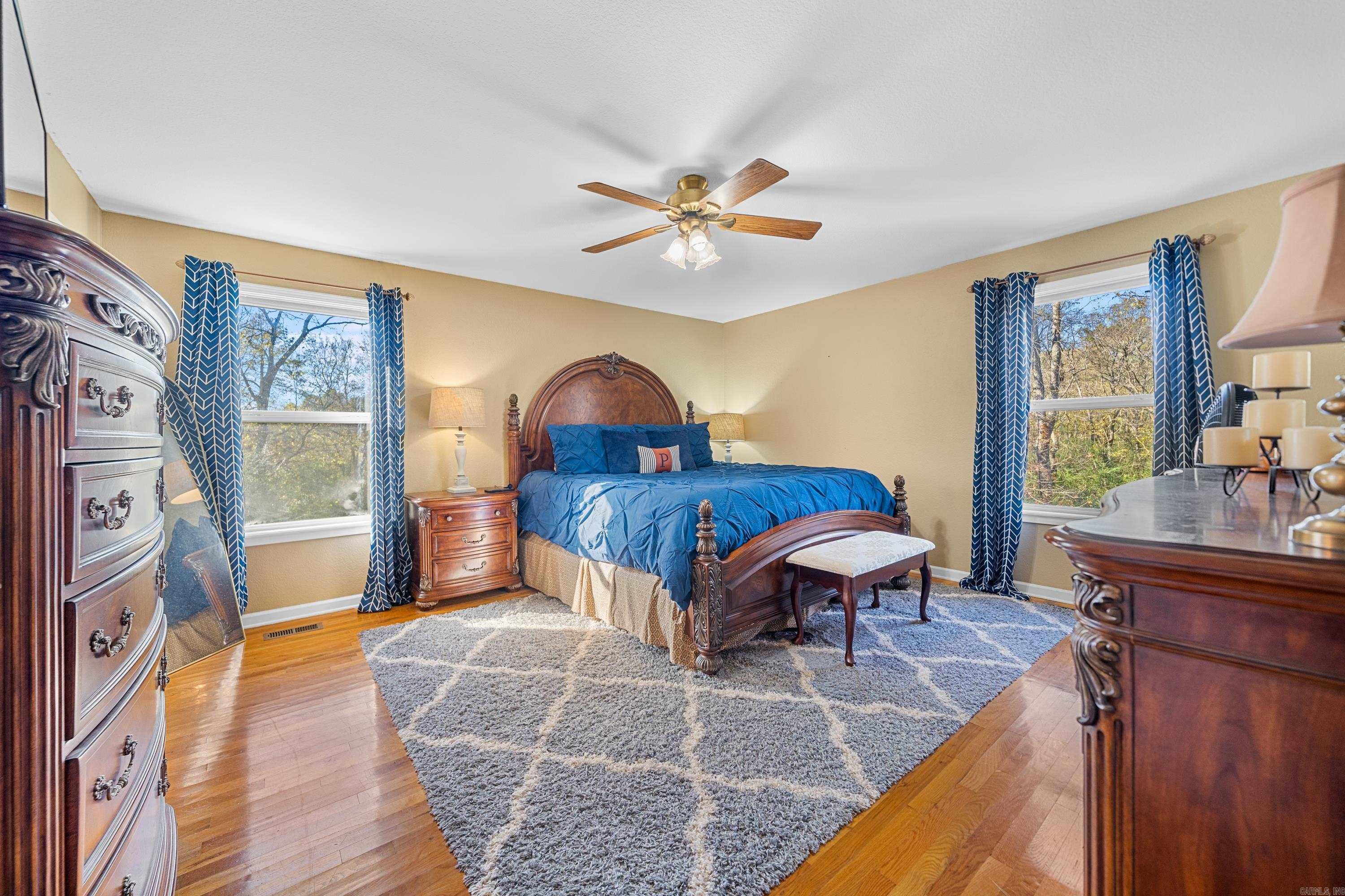 WOODLAND COVE - Residential