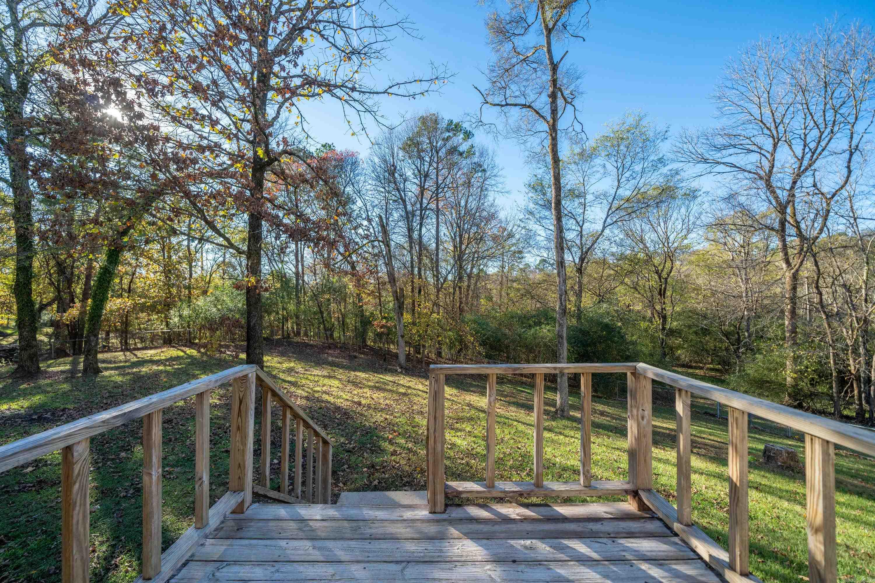 WOODLAND COVE - Residential