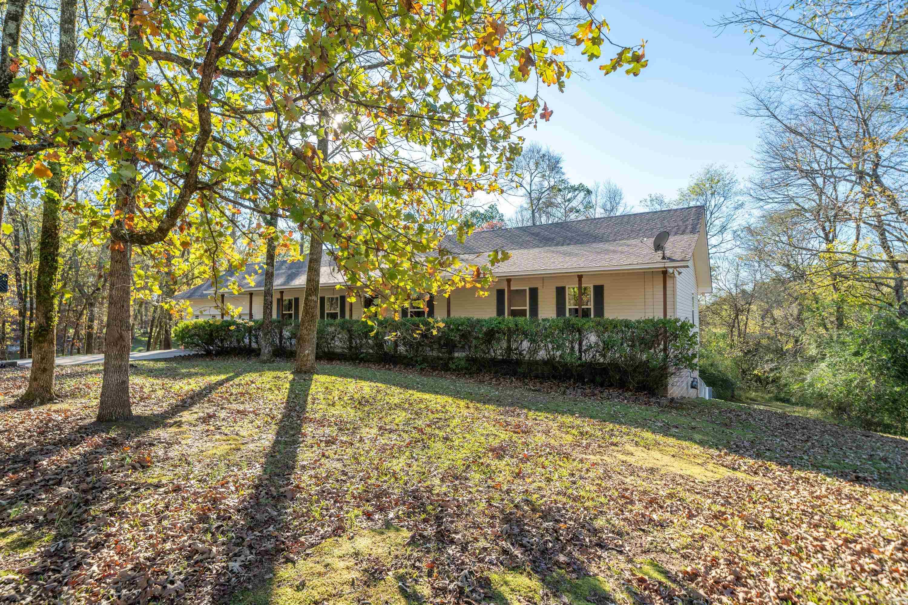 WOODLAND COVE - Residential