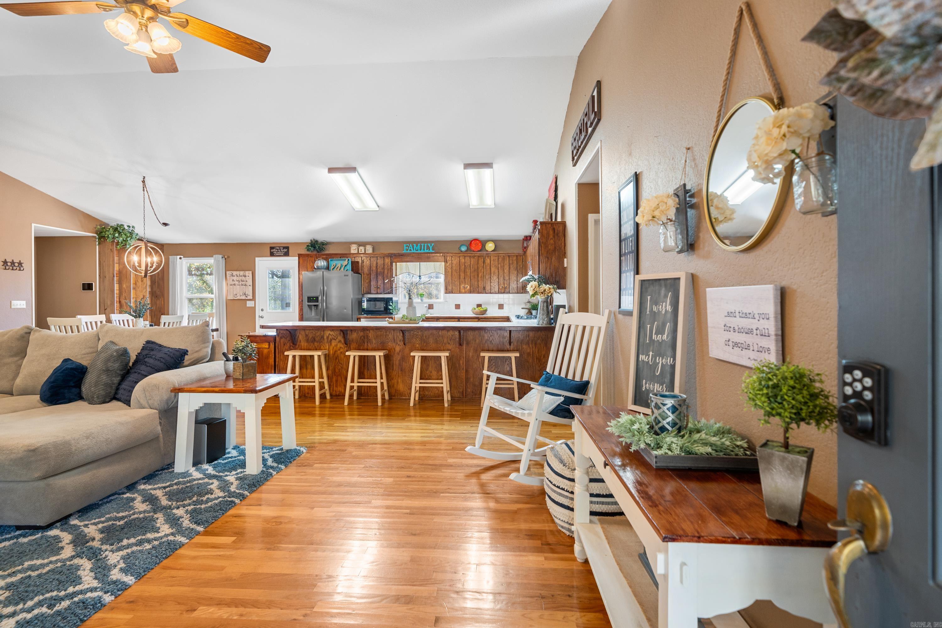 WOODLAND COVE - Residential