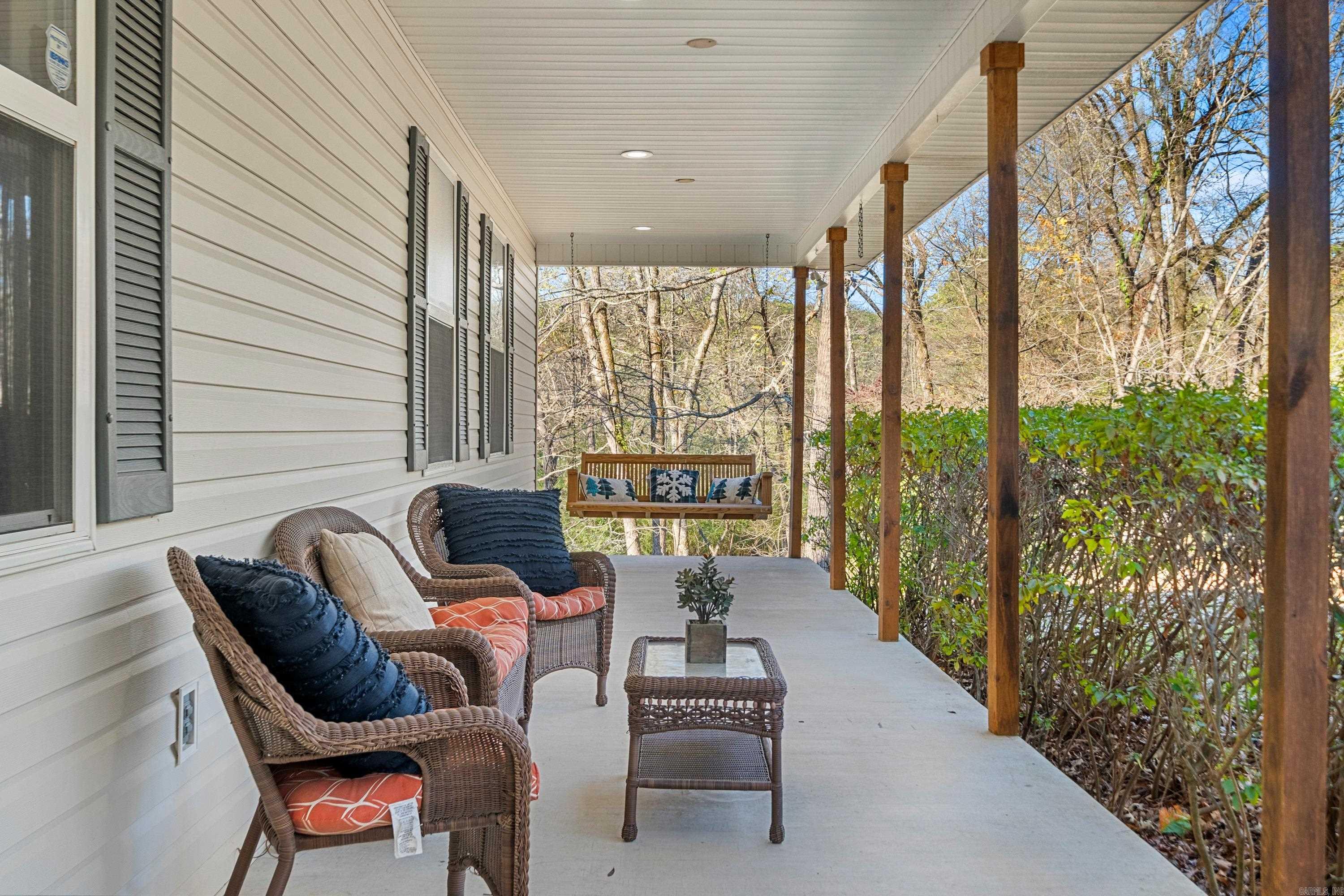 WOODLAND COVE - Residential