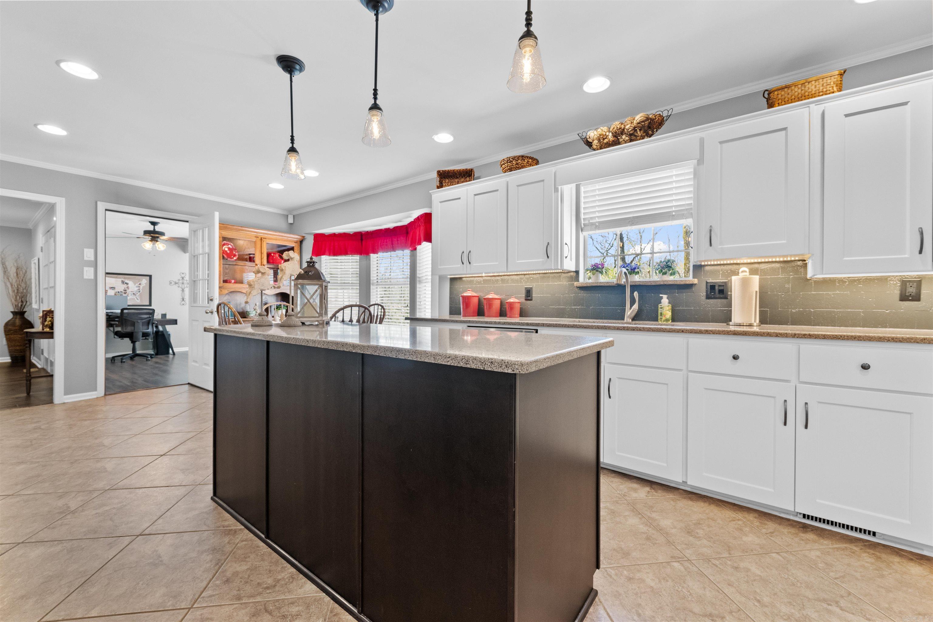 WINDSOR VALLEY ADDN - Residential