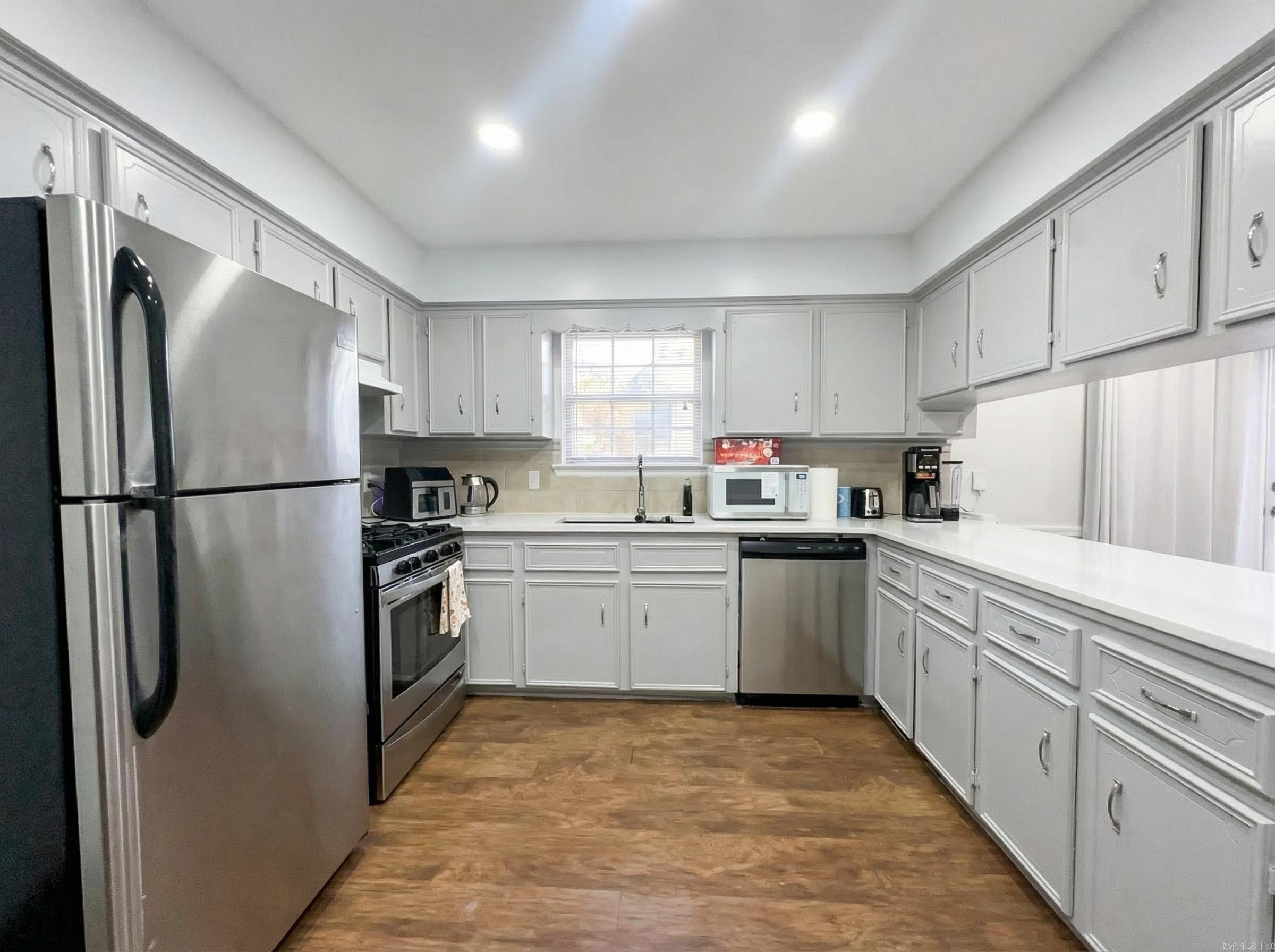 SPRINGHILL MANOR - Residential