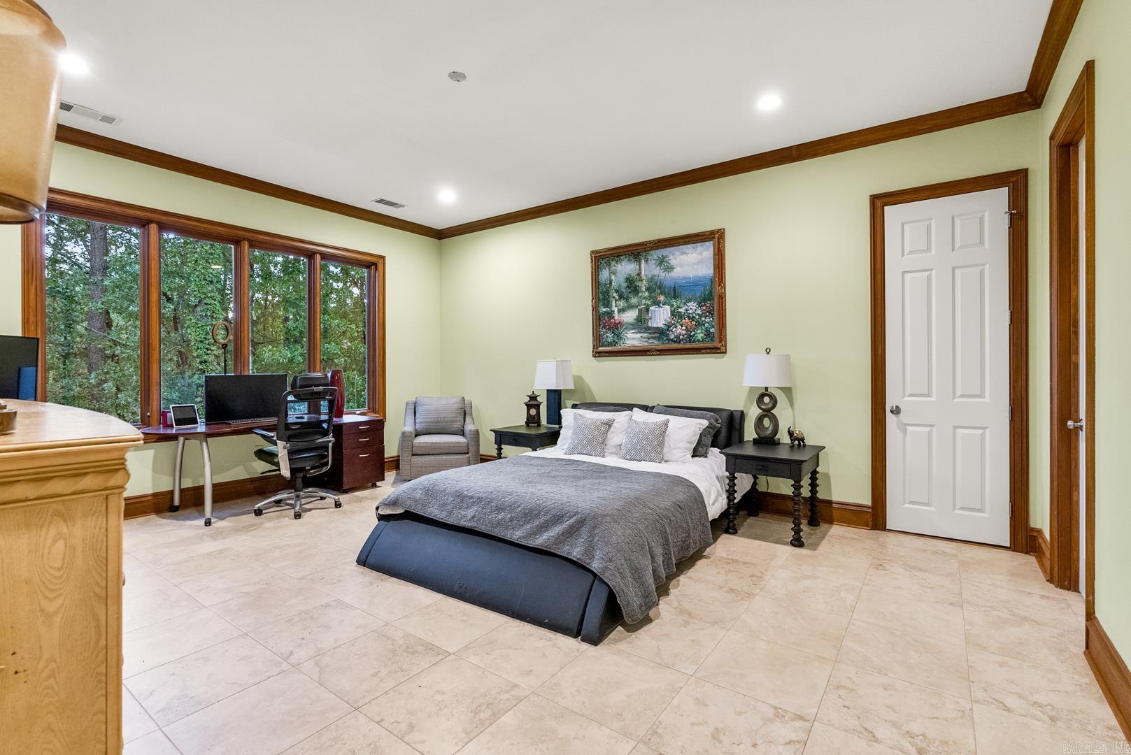 CHENAL VALLEY SOLOGNE CIRCLE - Residential