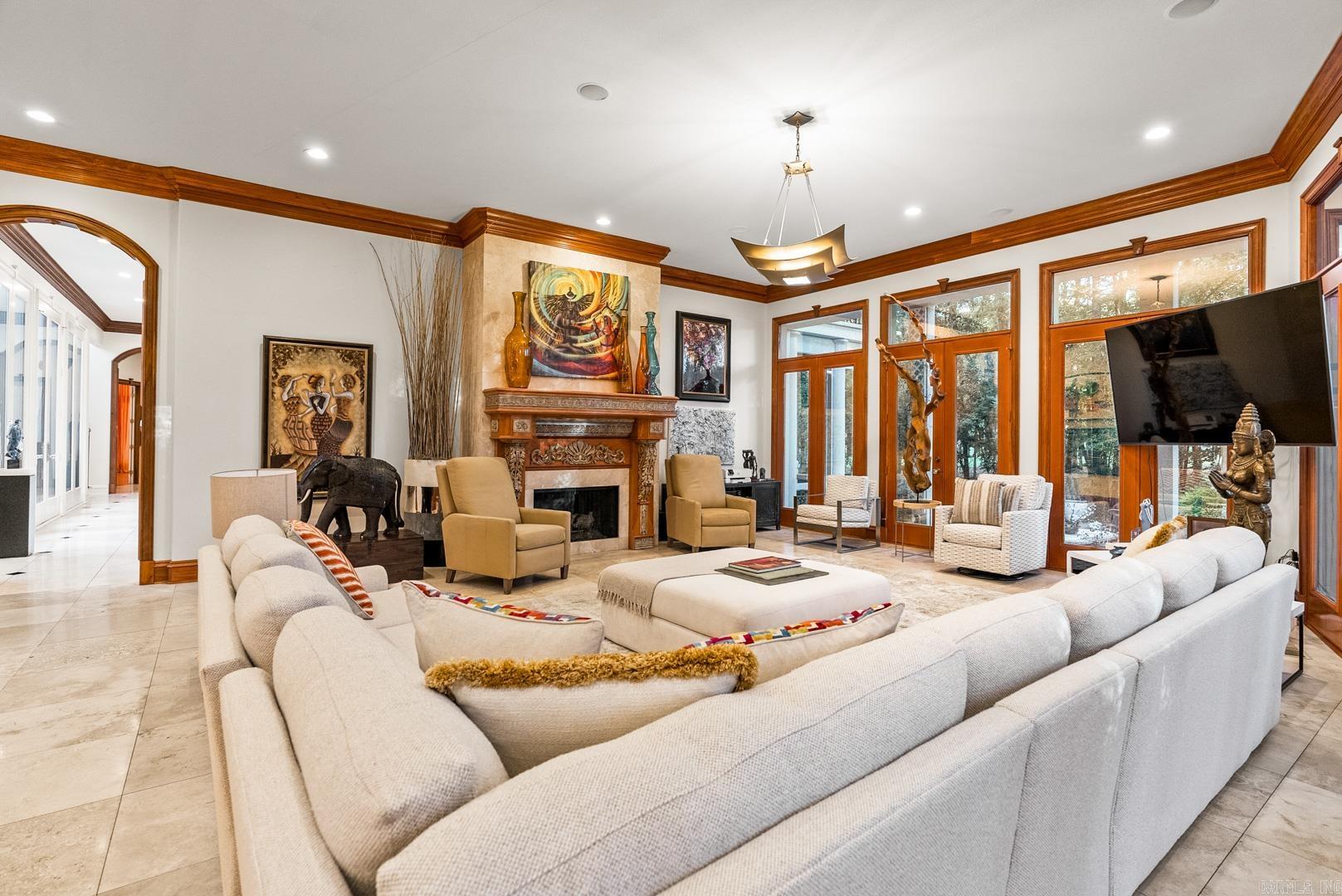 CHENAL VALLEY SOLOGNE CIRCLE - Residential