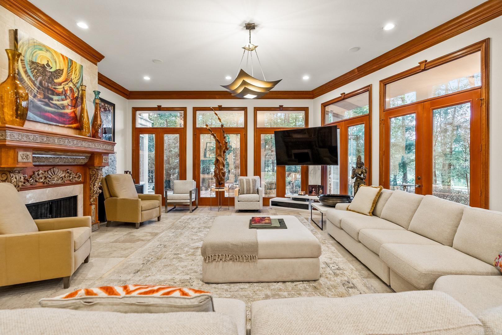 CHENAL VALLEY SOLOGNE CIRCLE - Residential