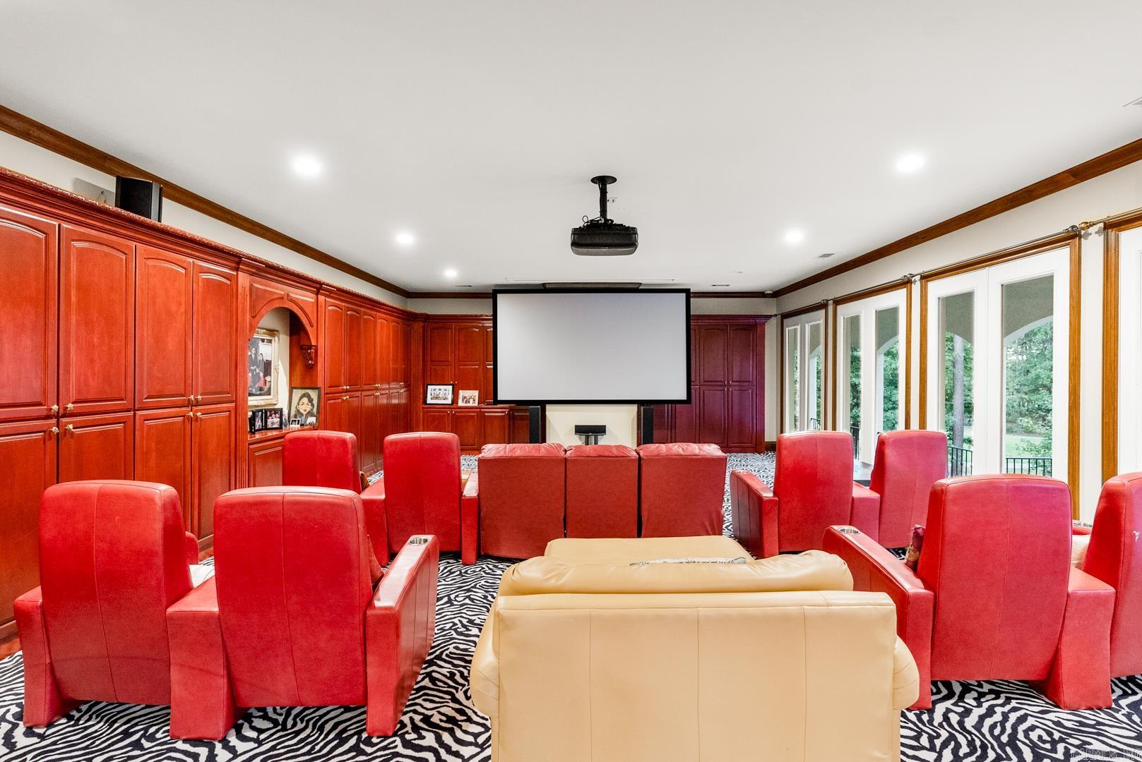 CHENAL VALLEY SOLOGNE CIRCLE - Residential