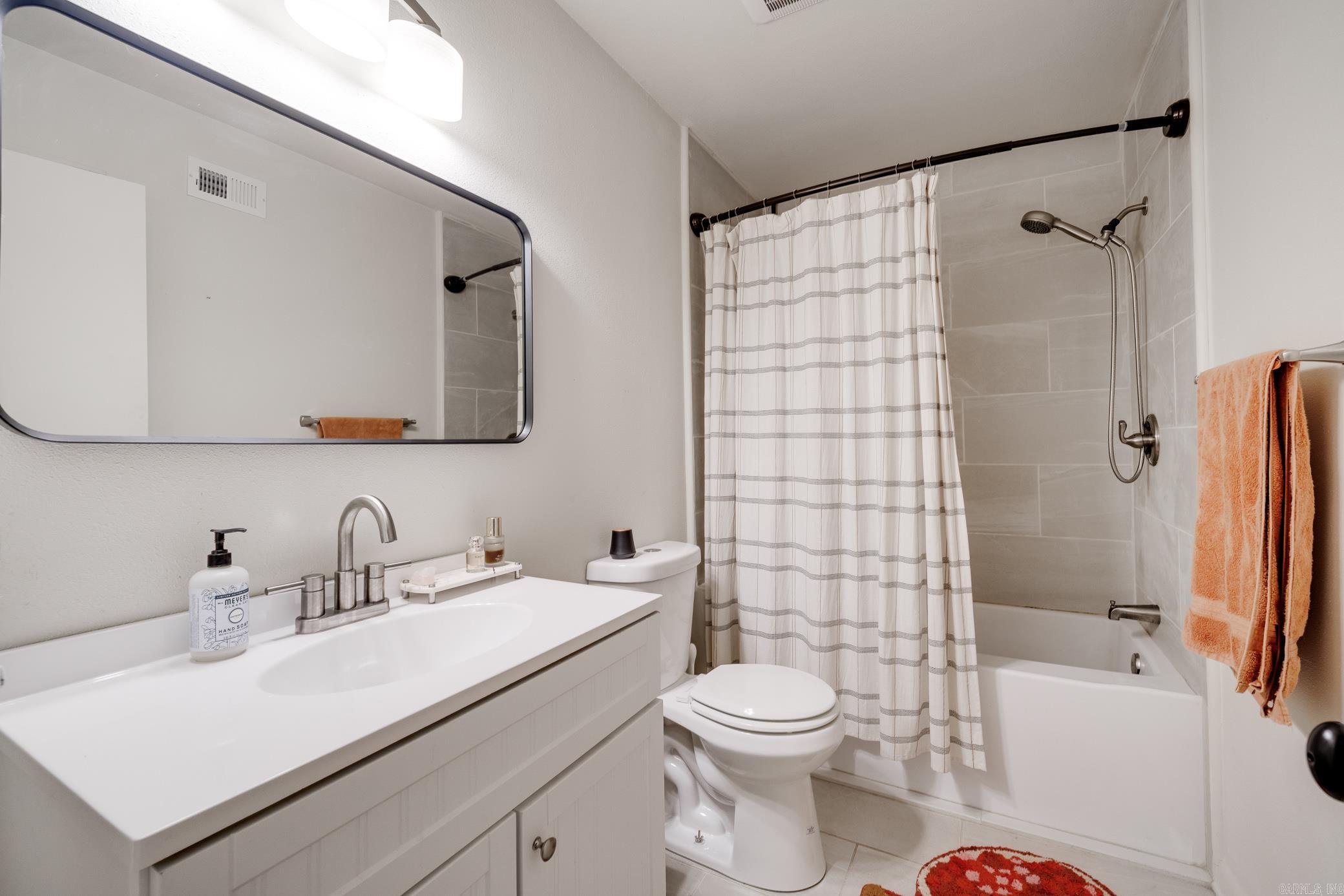 POINT O`WOODS ADDN - Residential