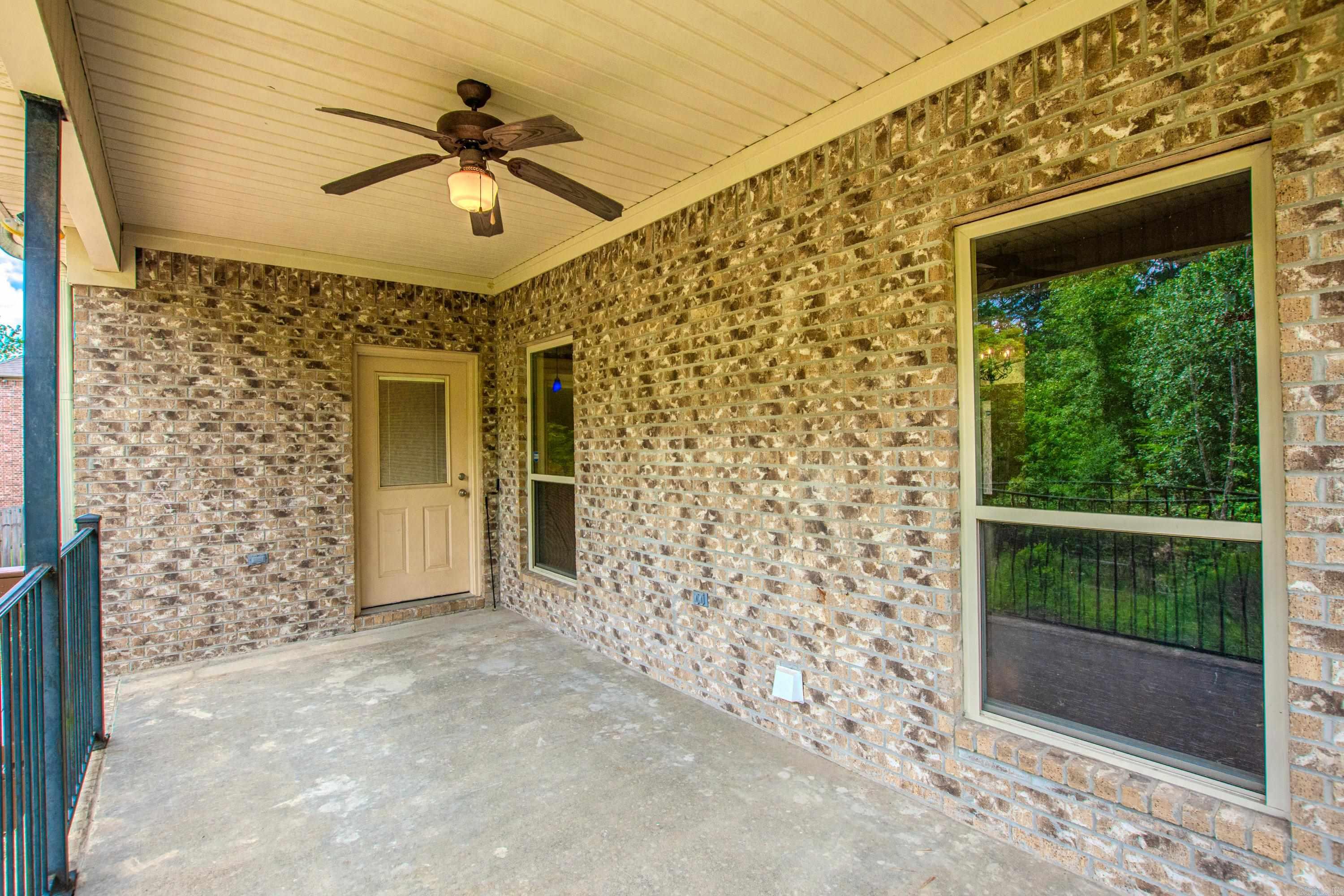 CAPITOL LAKES ESTATES - Residential