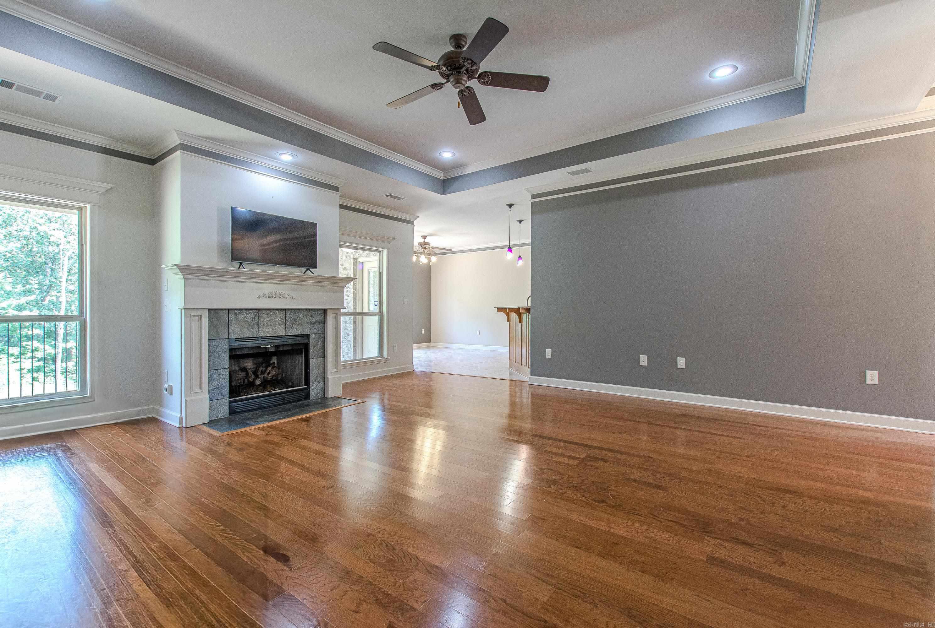 CAPITOL LAKES ESTATES - Residential