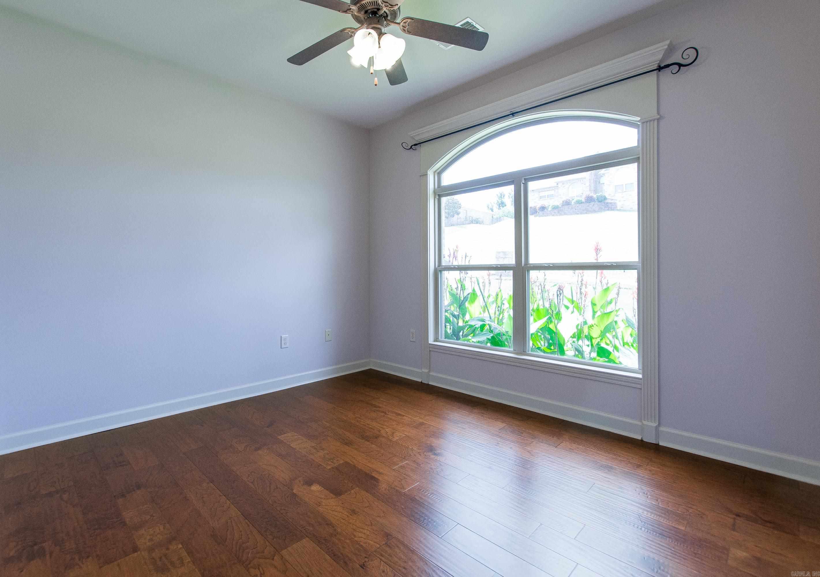 CAPITOL LAKES ESTATES - Residential