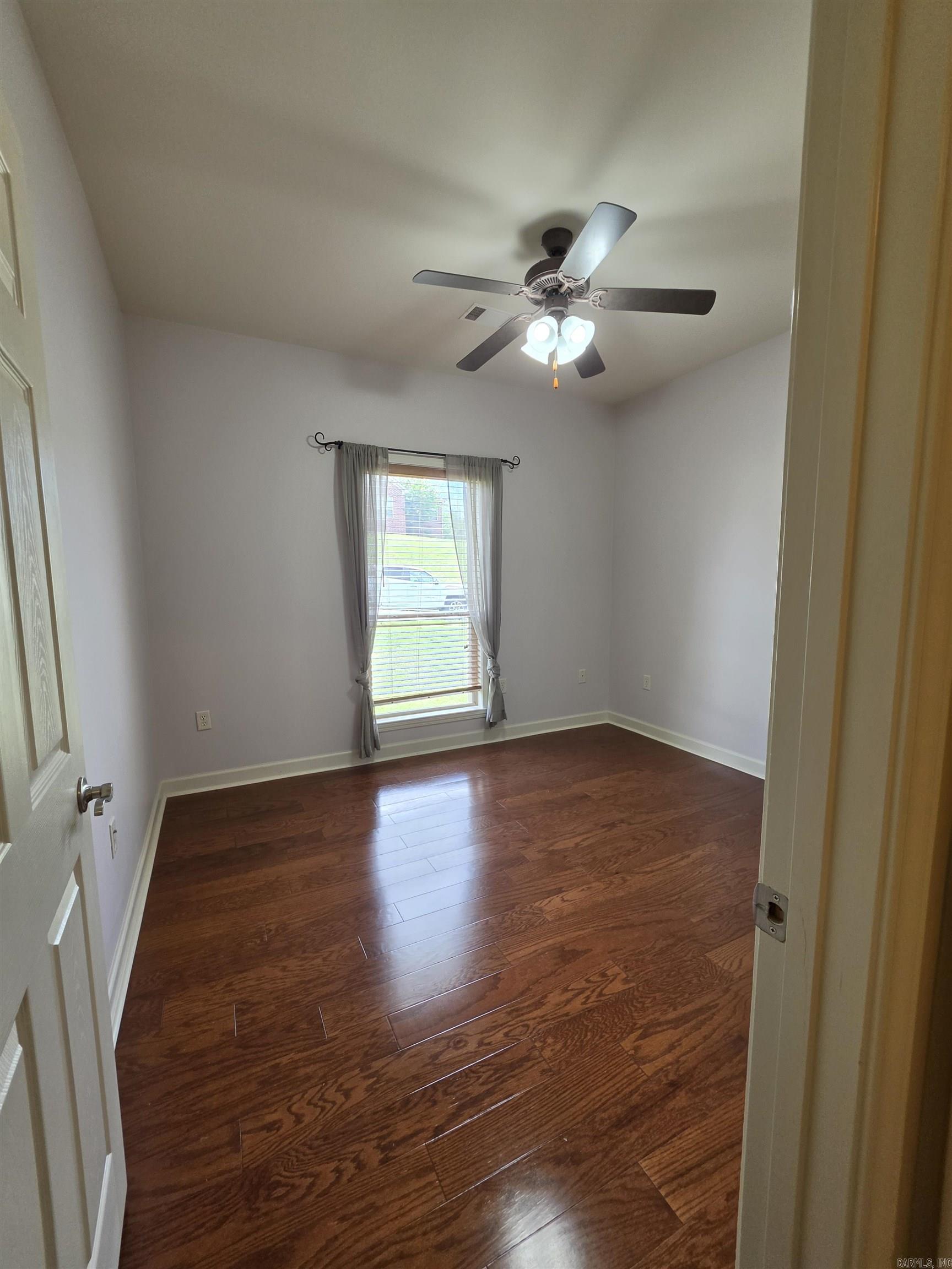 CAPITOL LAKES ESTATES - Residential