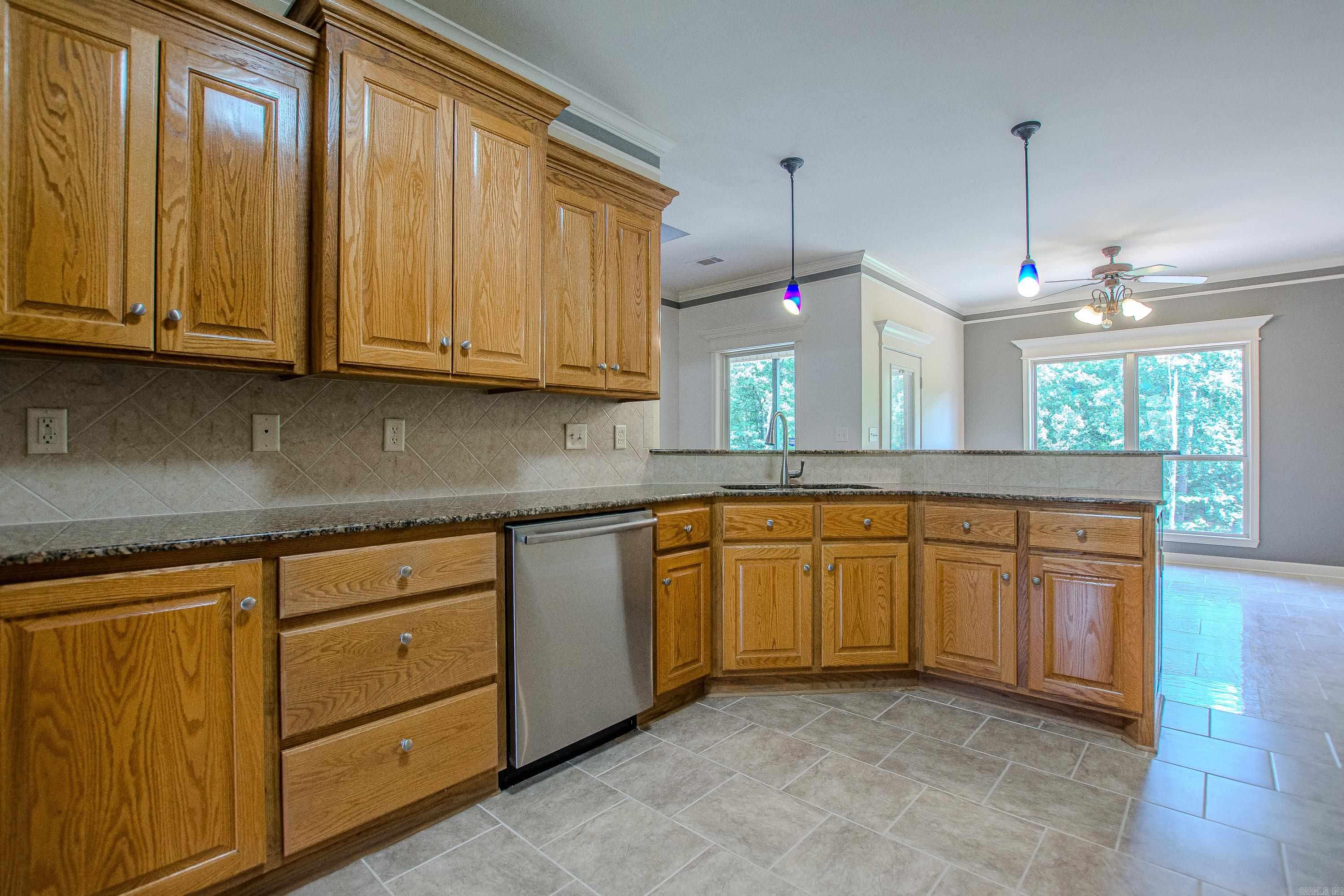 CAPITOL LAKES ESTATES - Residential