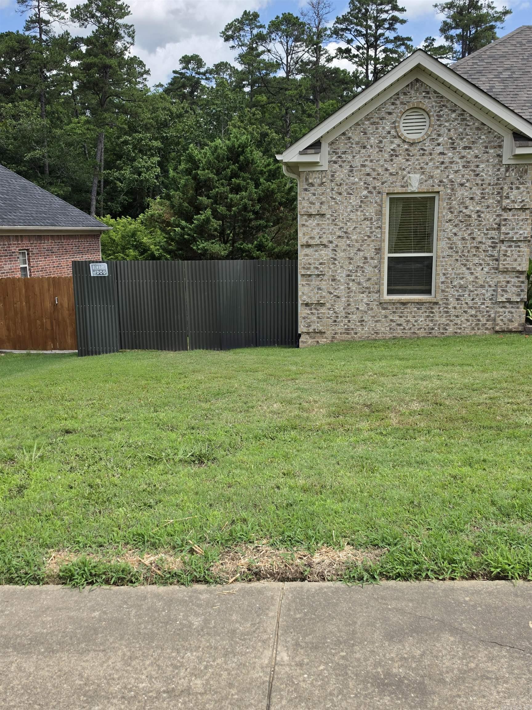 CAPITOL LAKES ESTATES - Residential